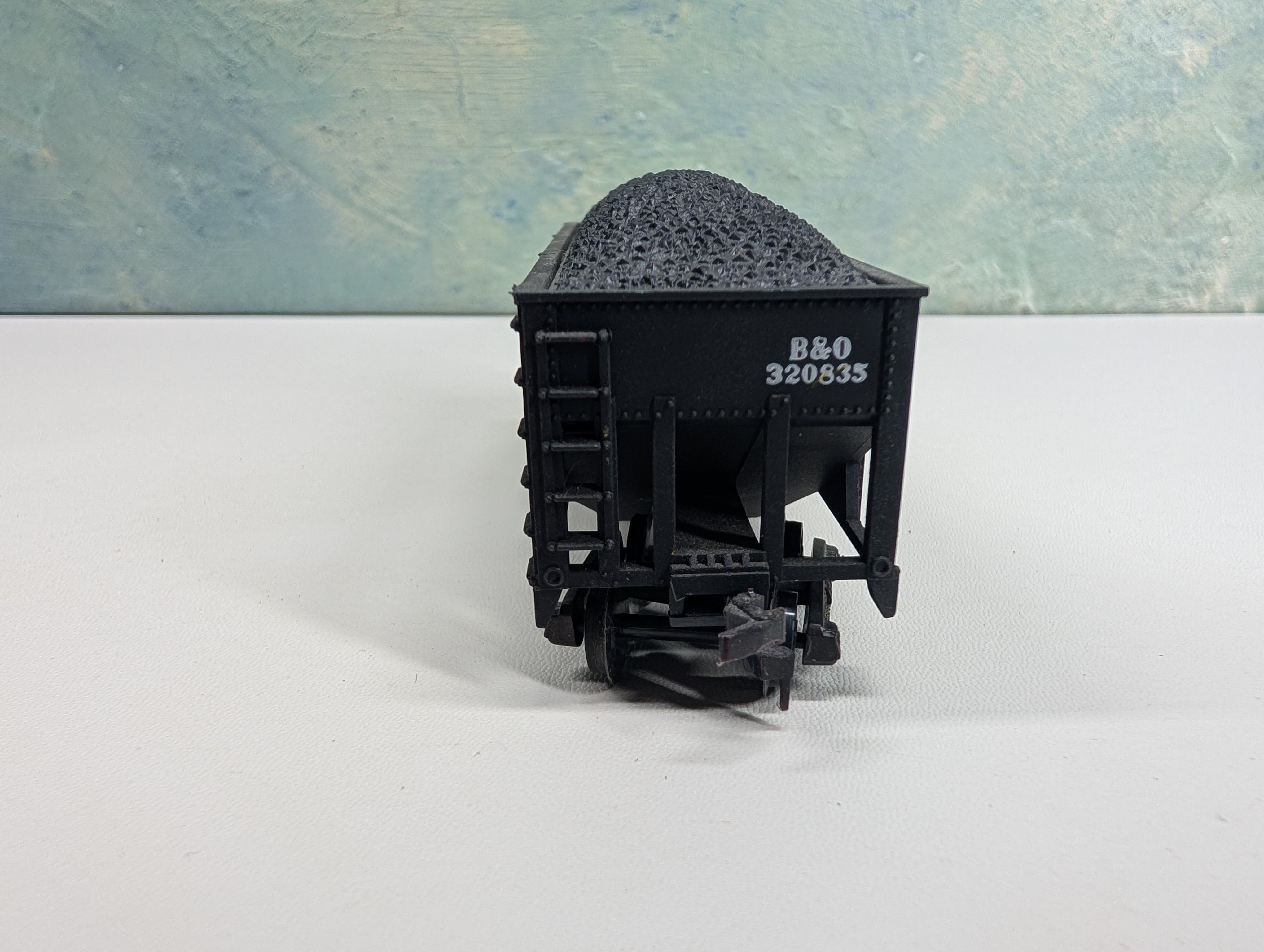 USED Varney HO Scale 2 Bay Hopper w/ Coal Load Baltimore and Ohio B&O #320835