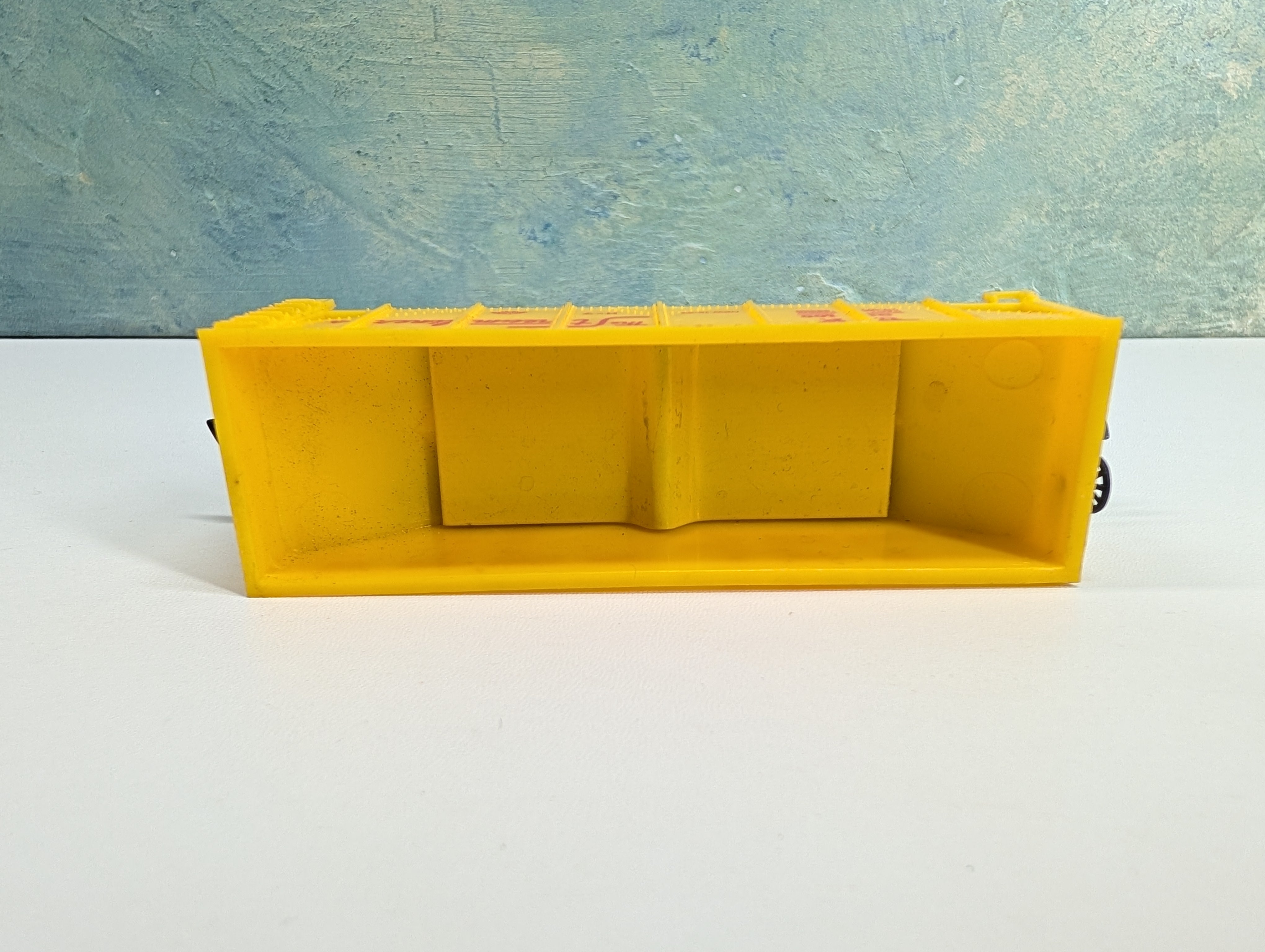 USED Life-Like HO Scale 2 Bay Hopper Union Pacific UP #32100