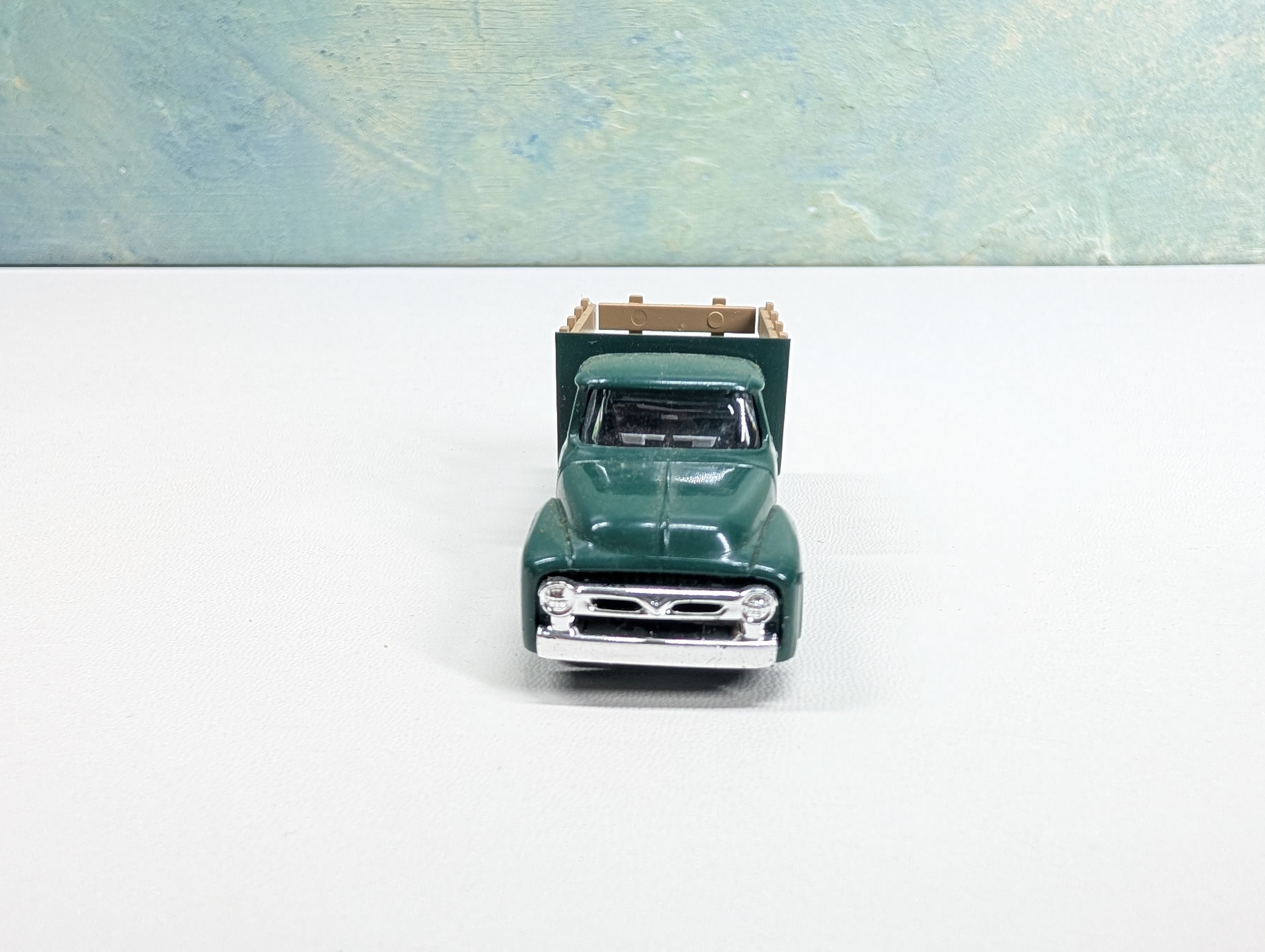 USED HO Scale Green Stake Truck