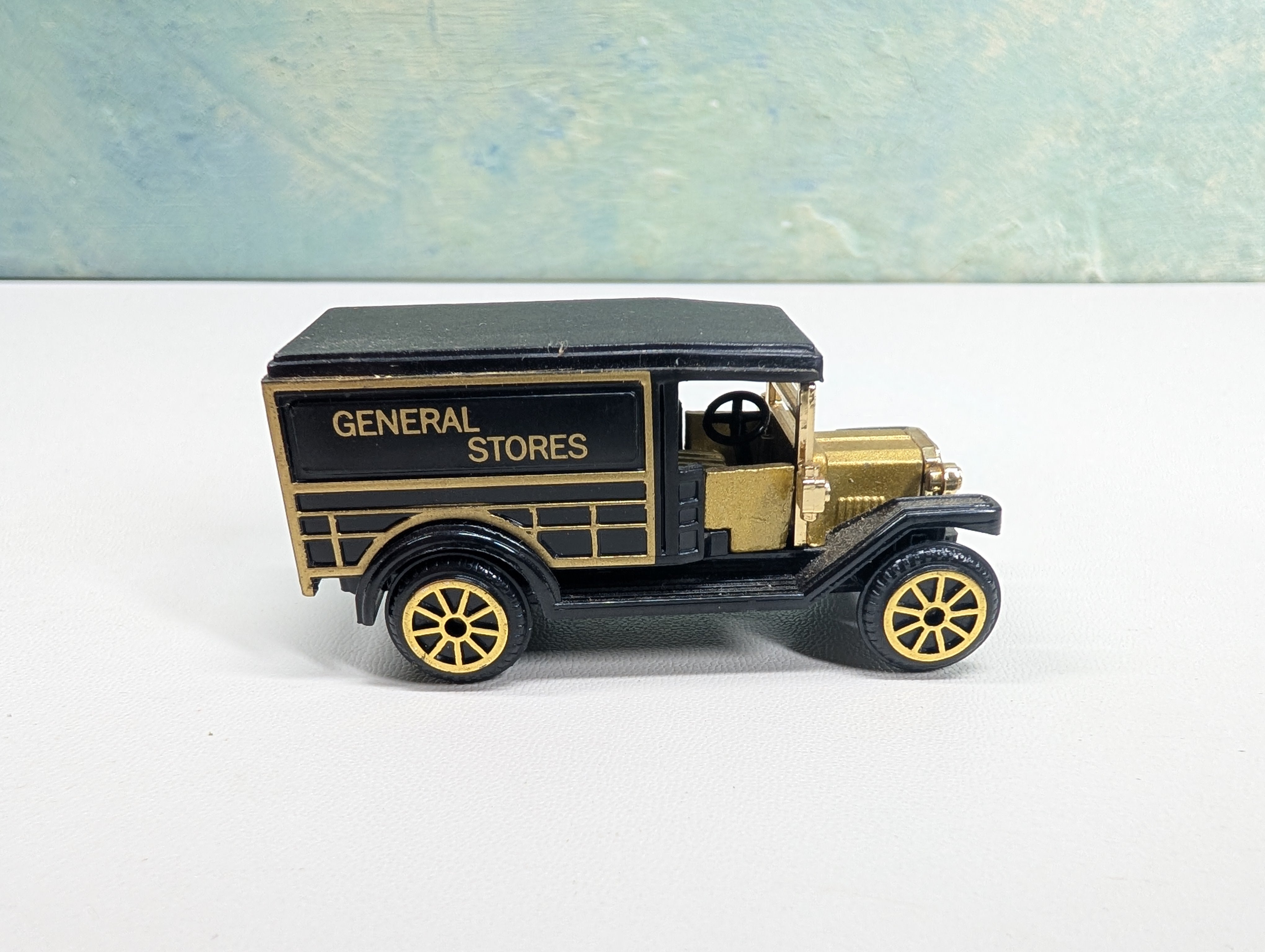 USED High Speed HO Scale General Store Truck