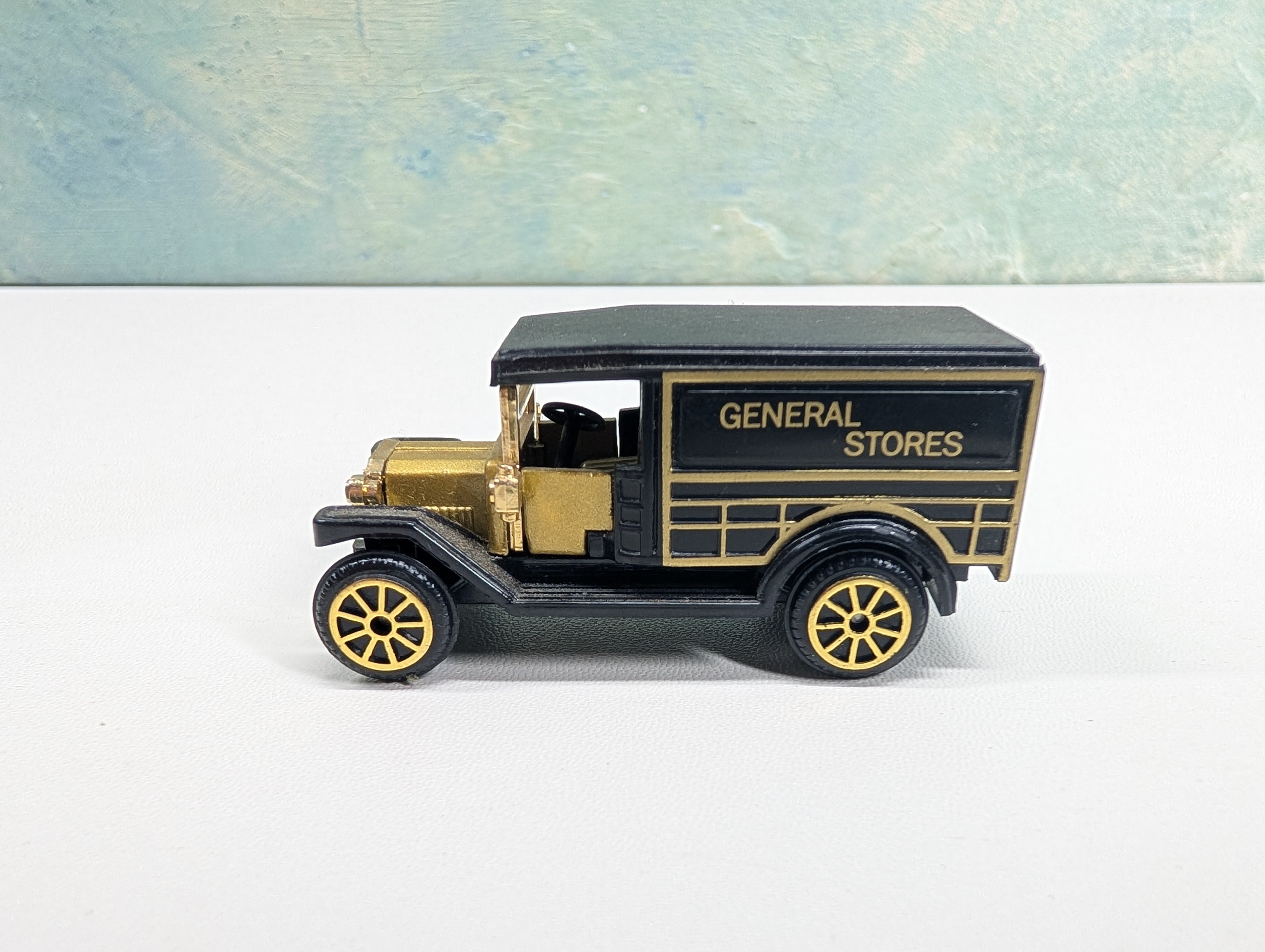 USED High Speed HO Scale General Store Truck