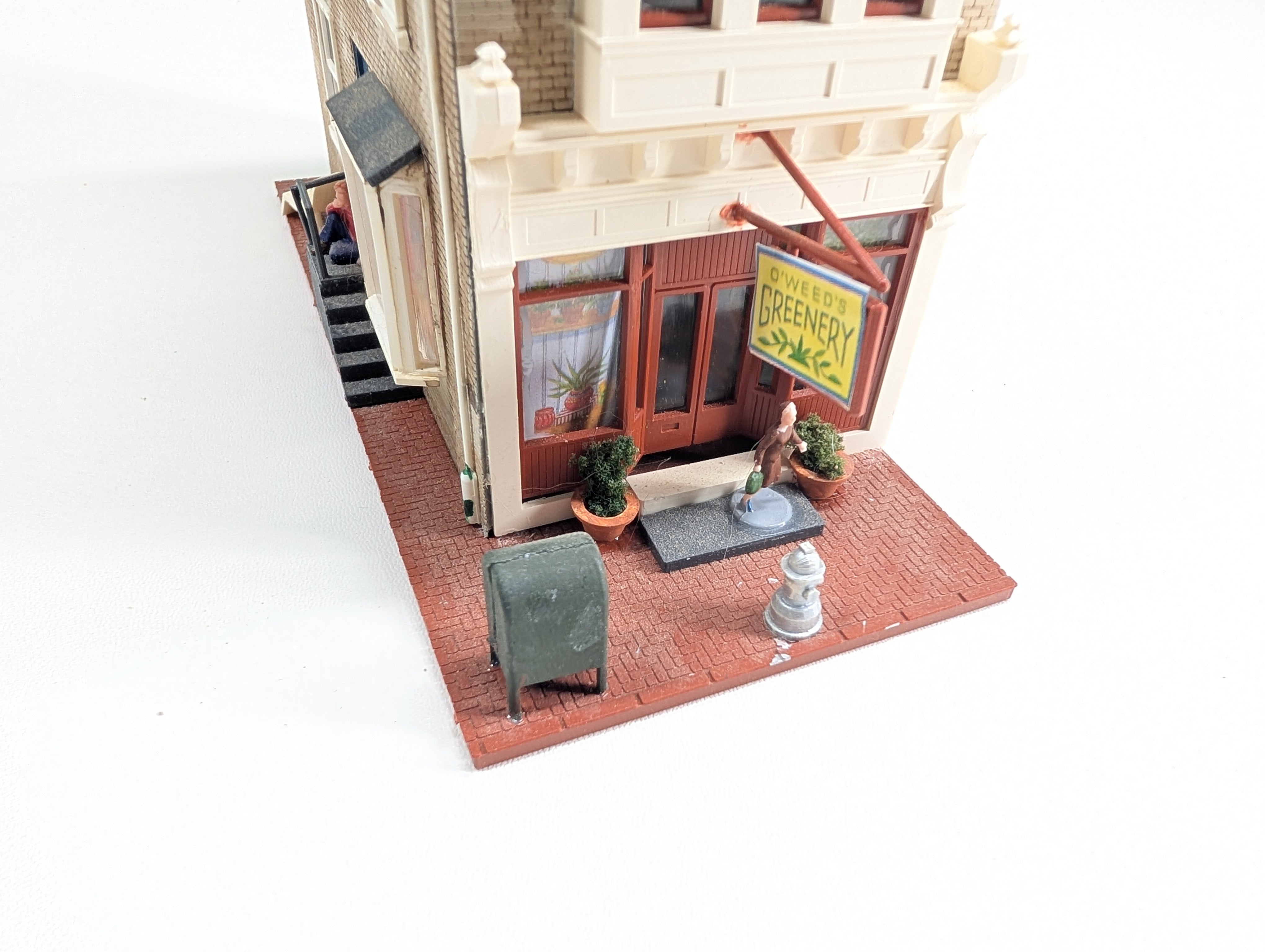 USED HO Scale Brown Brick Storefront w/ Added Details, O'Weed's Greenery