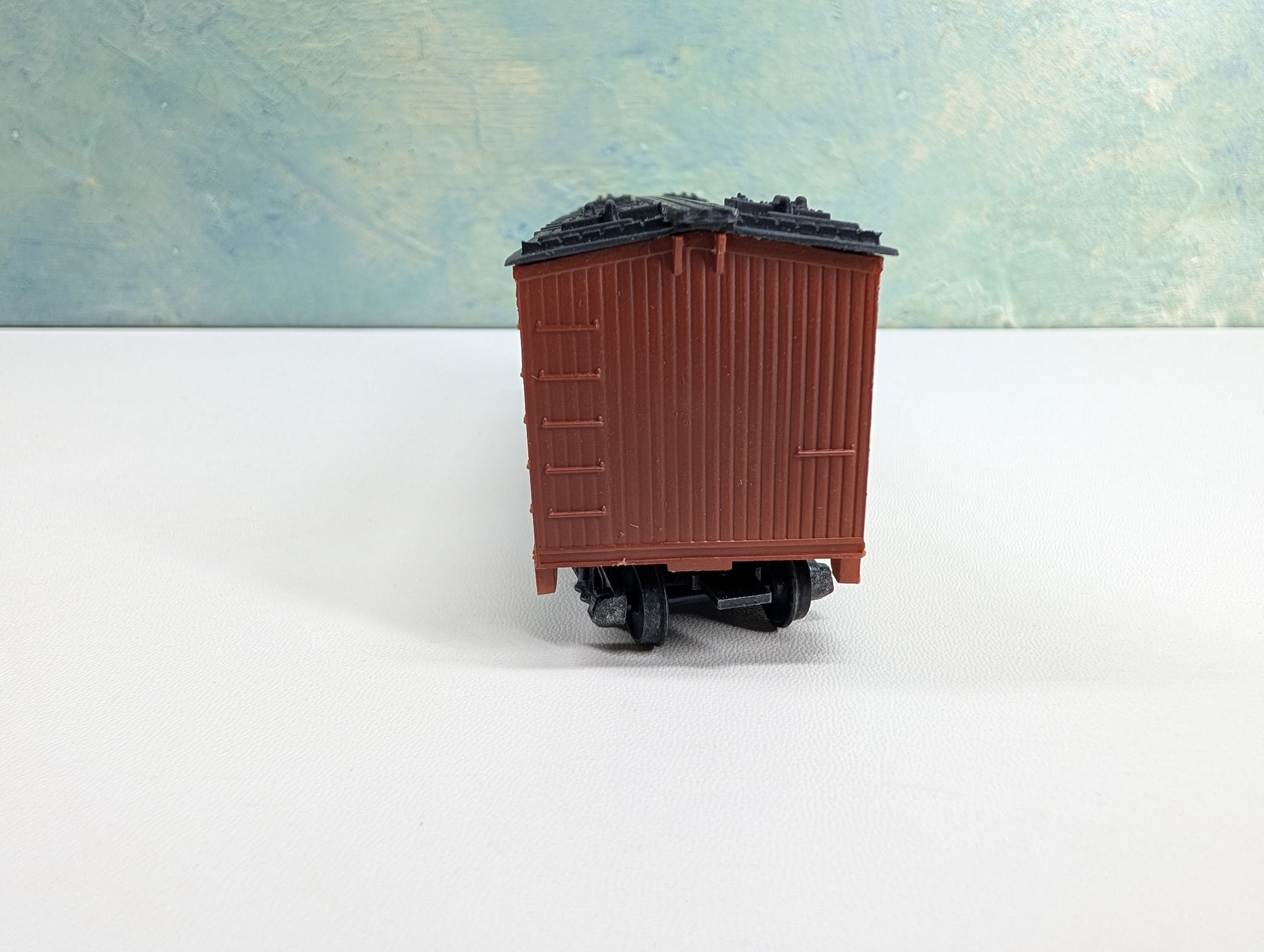 USED Life-Like HO Scale 38' Wooden Reefer Box Car Dubuque URTX #4750 Upgraded Trucks