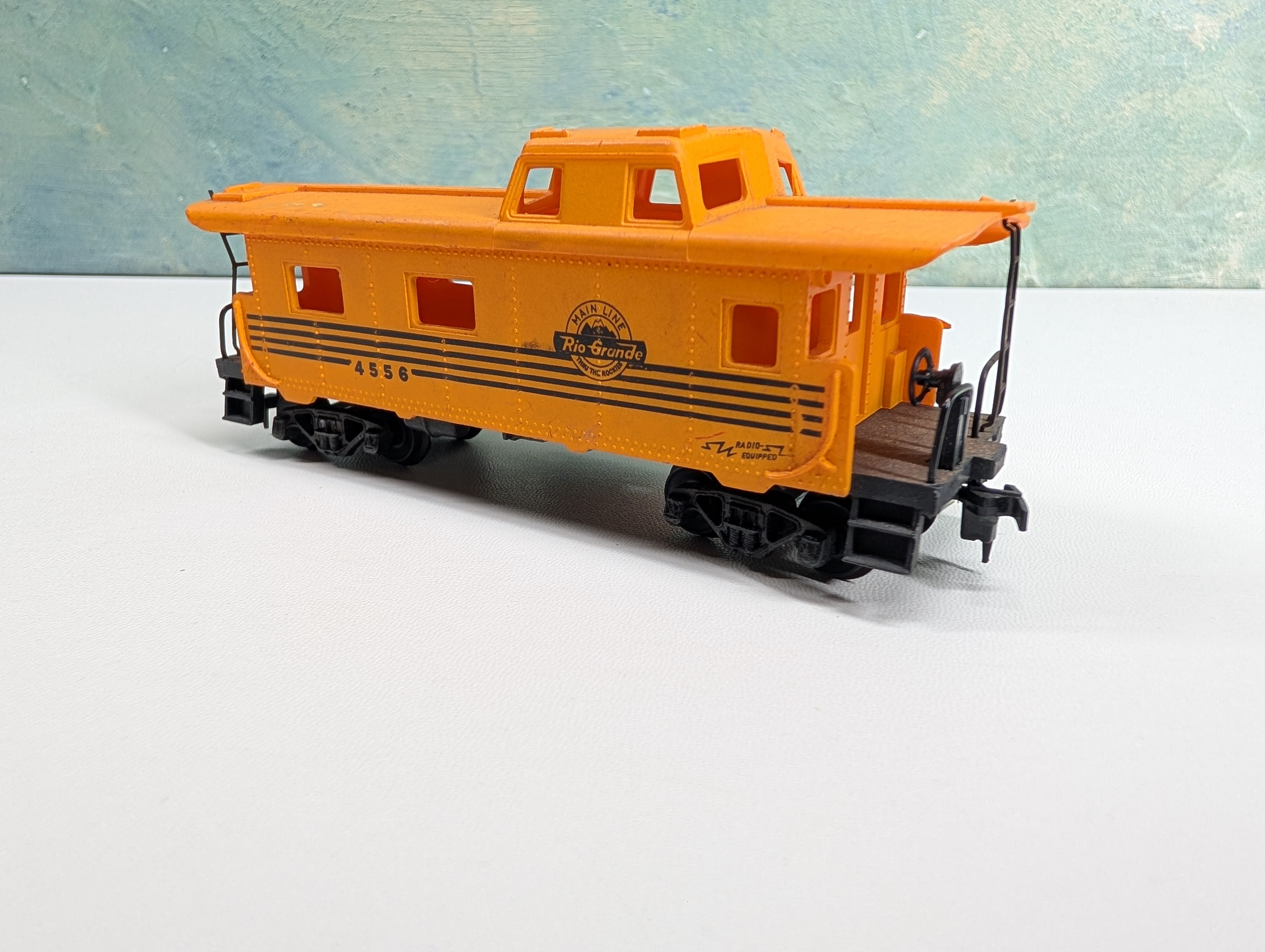 USED Mantua HO Scale Caboose Rio Grande D&RGW #4556