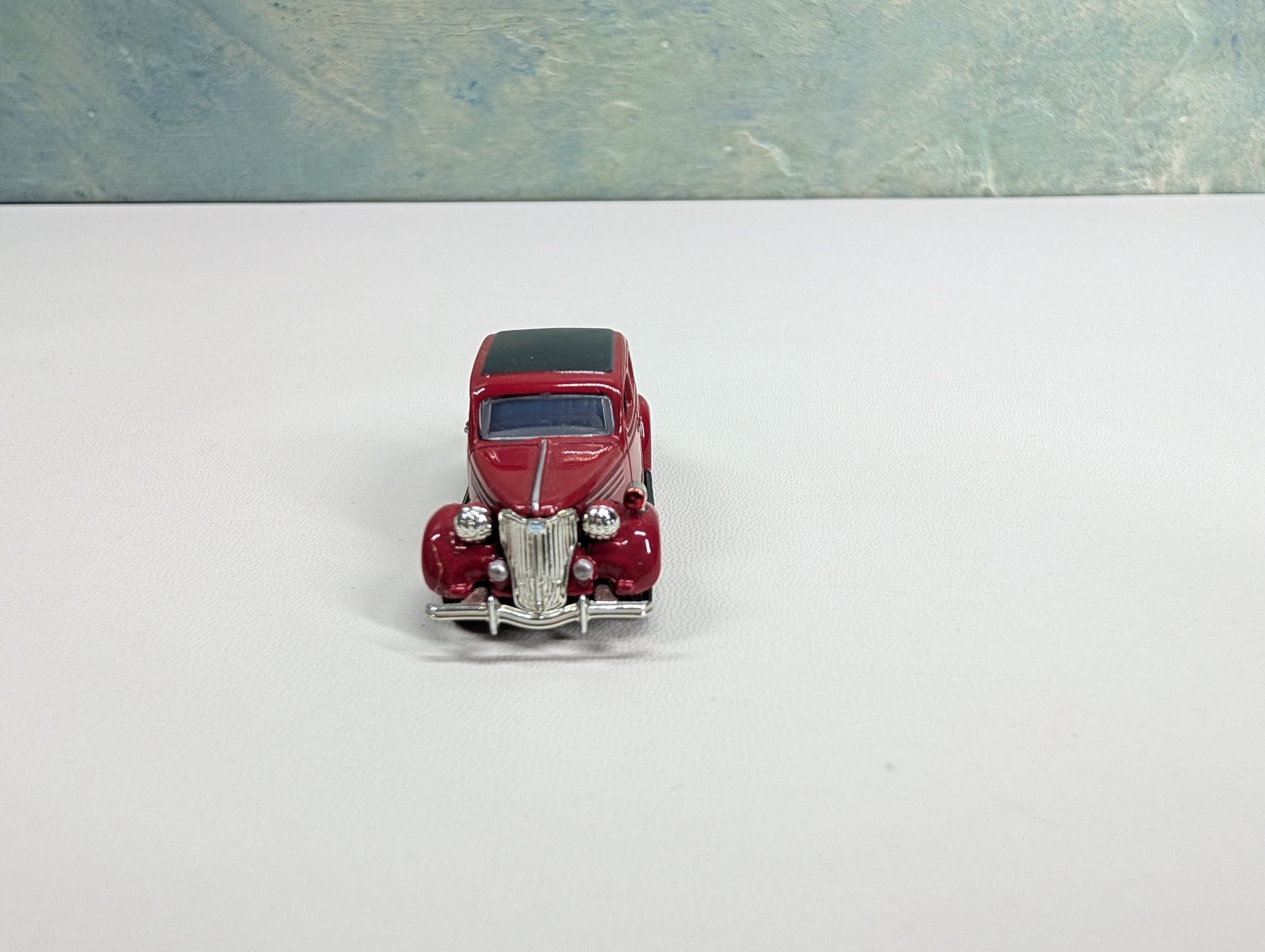 USED Classic Metal Works HO Scale 1936 ForDor Fire Chief, Red