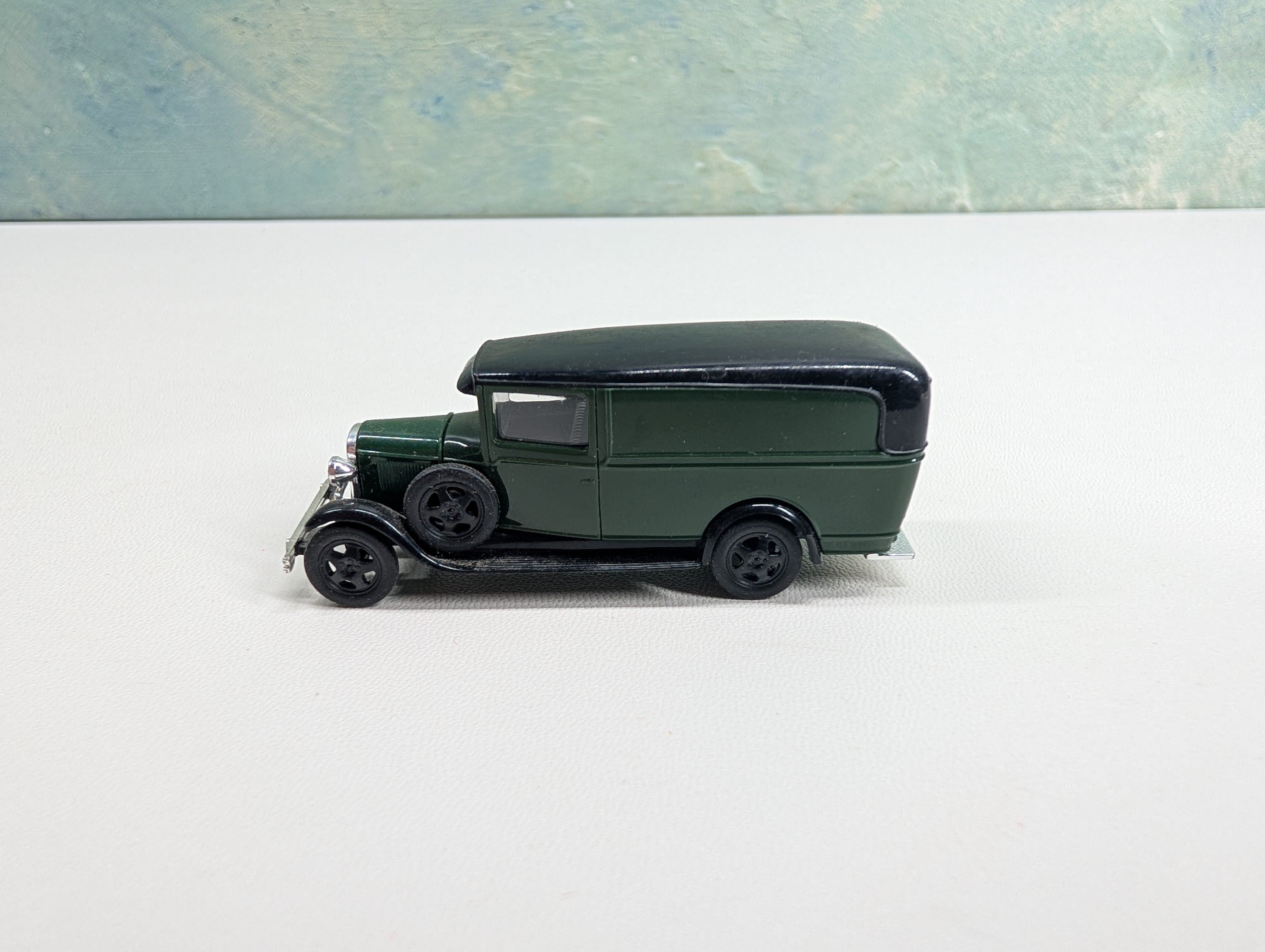 USED Busch HO Scale Old Time Ford AA Green