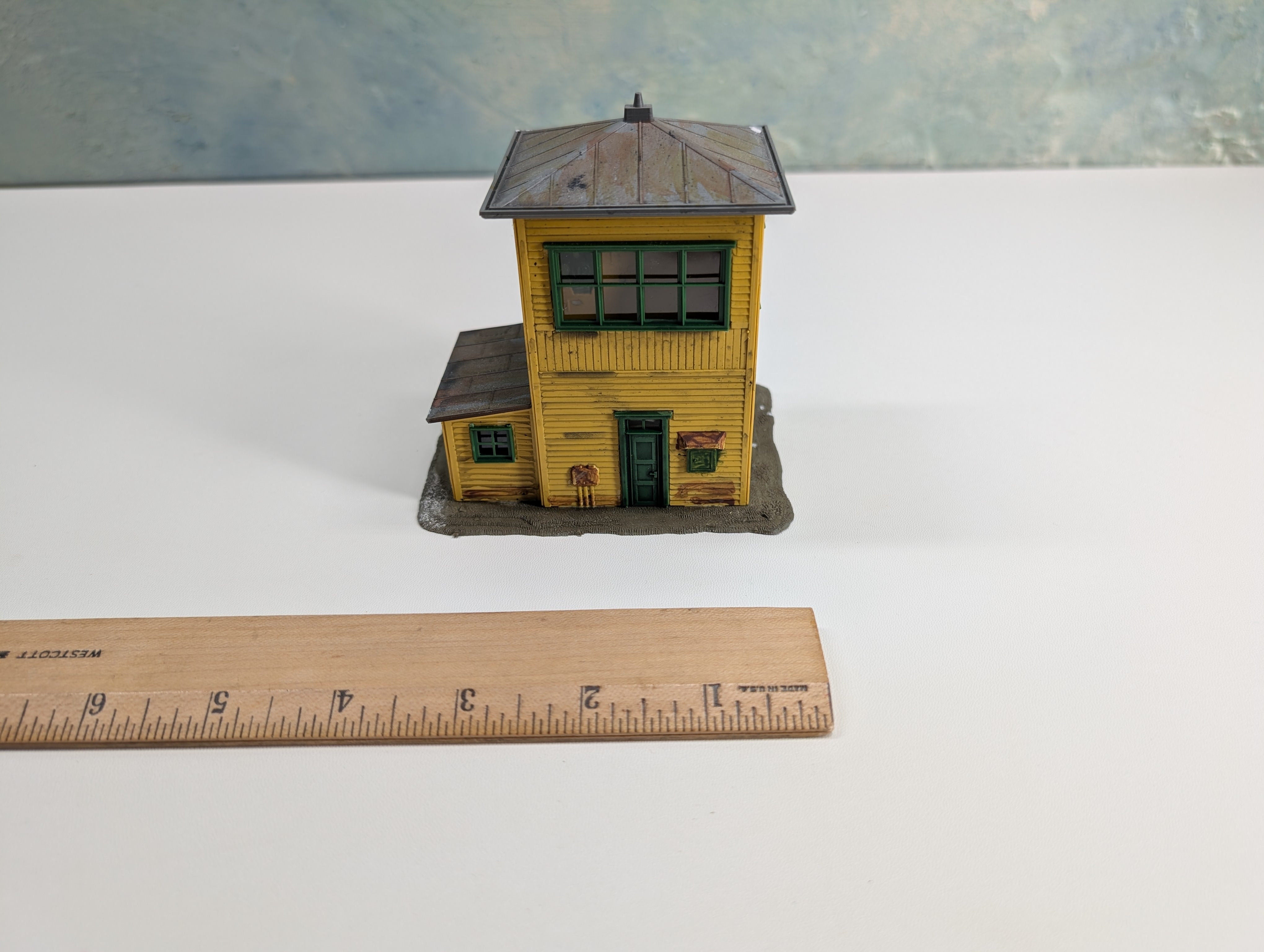 USED Tyco HO Scale Signal Tower, Weathered