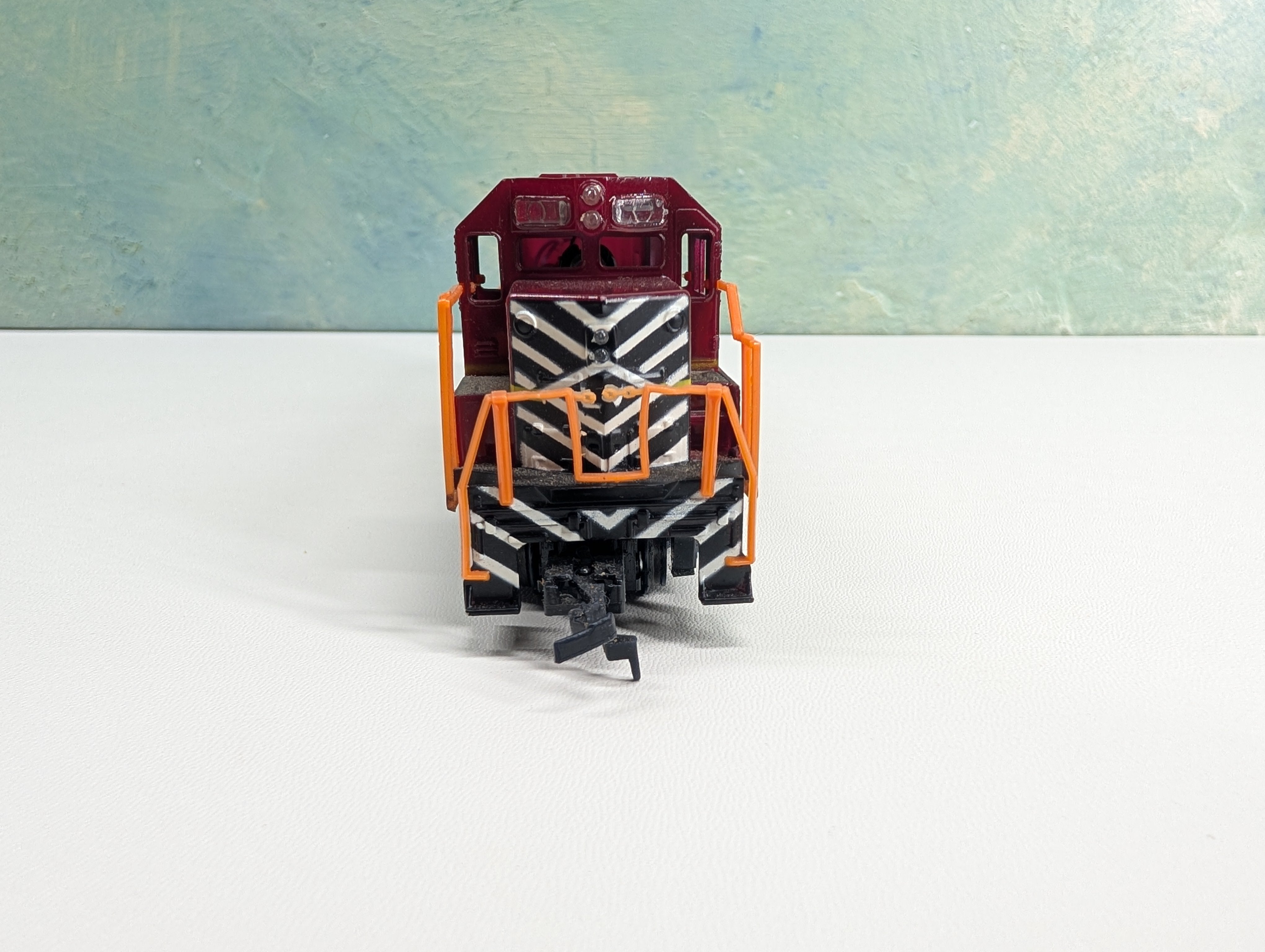 USED Life-Like HO Scale GP38 Diesel Locomotive Lehigh Valley LV #314 Parts/Repairs DC