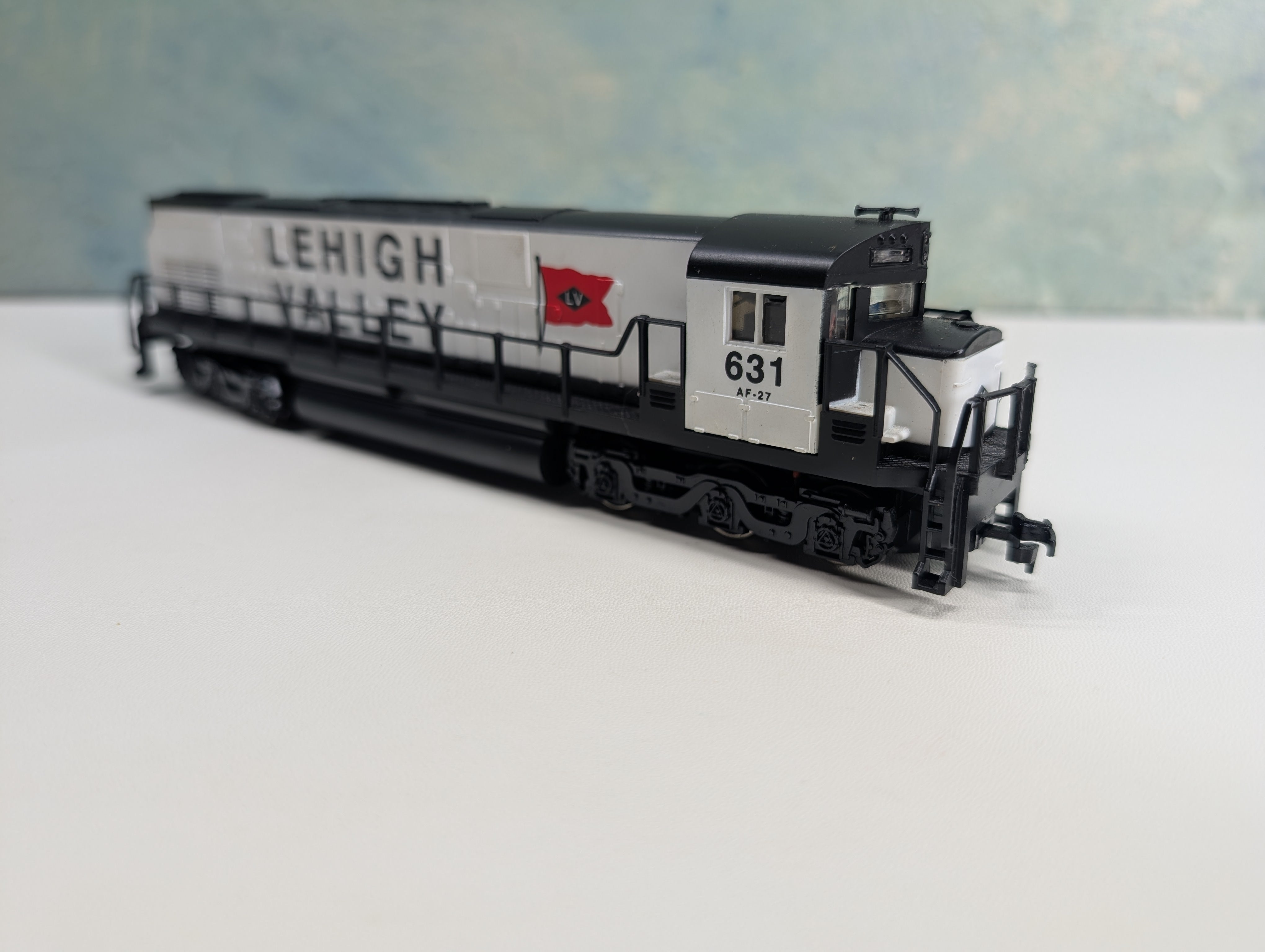 USED Mehano HO Scale Alco C-628 Diesel Locomotive, Snow Bird Lehigh Valley LV #631 Tested! DC