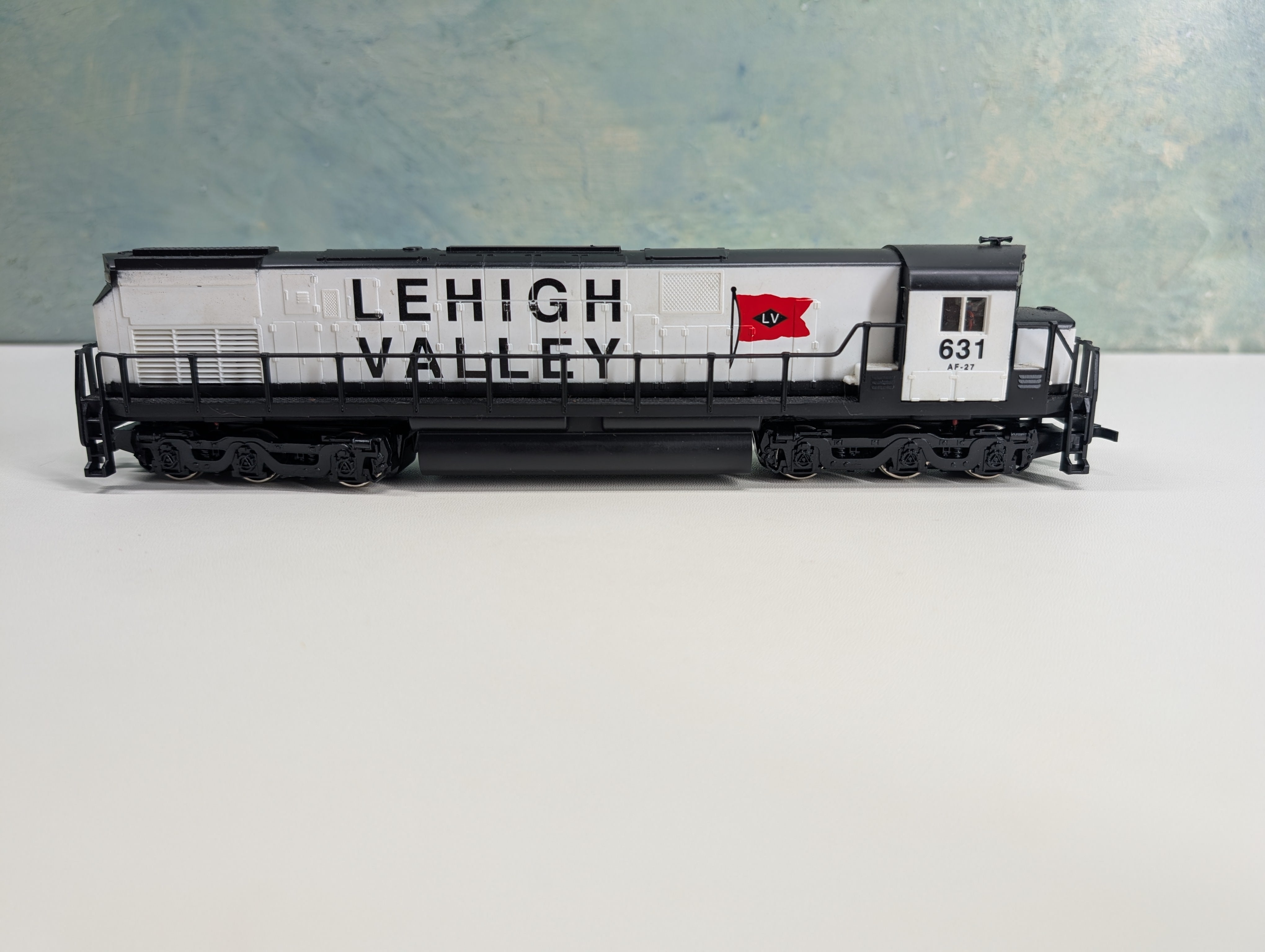 USED Mehano HO Scale Alco C-628 Diesel Locomotive, Snow Bird Lehigh Valley LV #631 Tested! DC