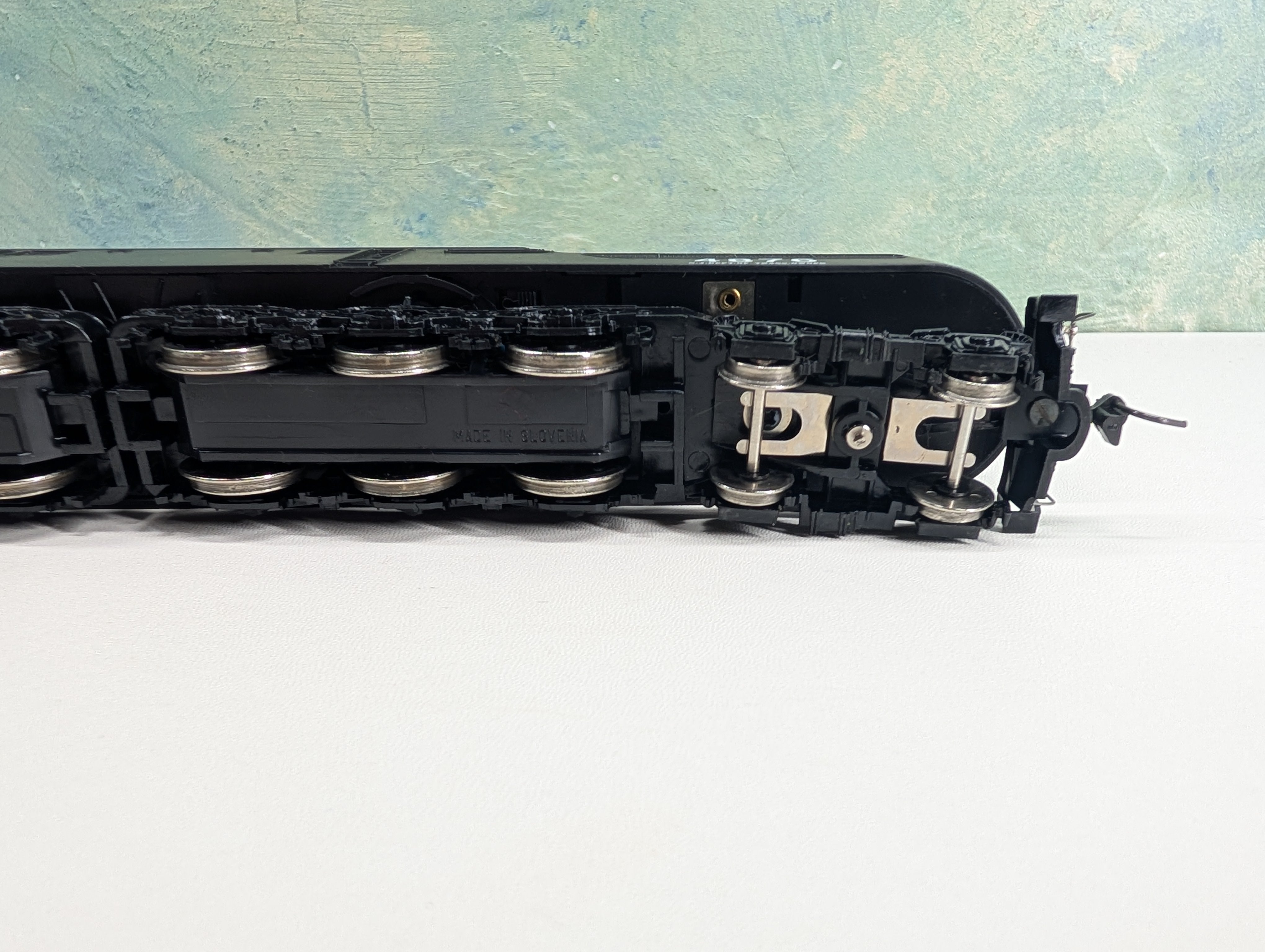 USED IHC HO Scale GG-1 Electric Locomotive, Ugly Duckling NJ Dept of Transportation NJT #4876 Runs Great DC
