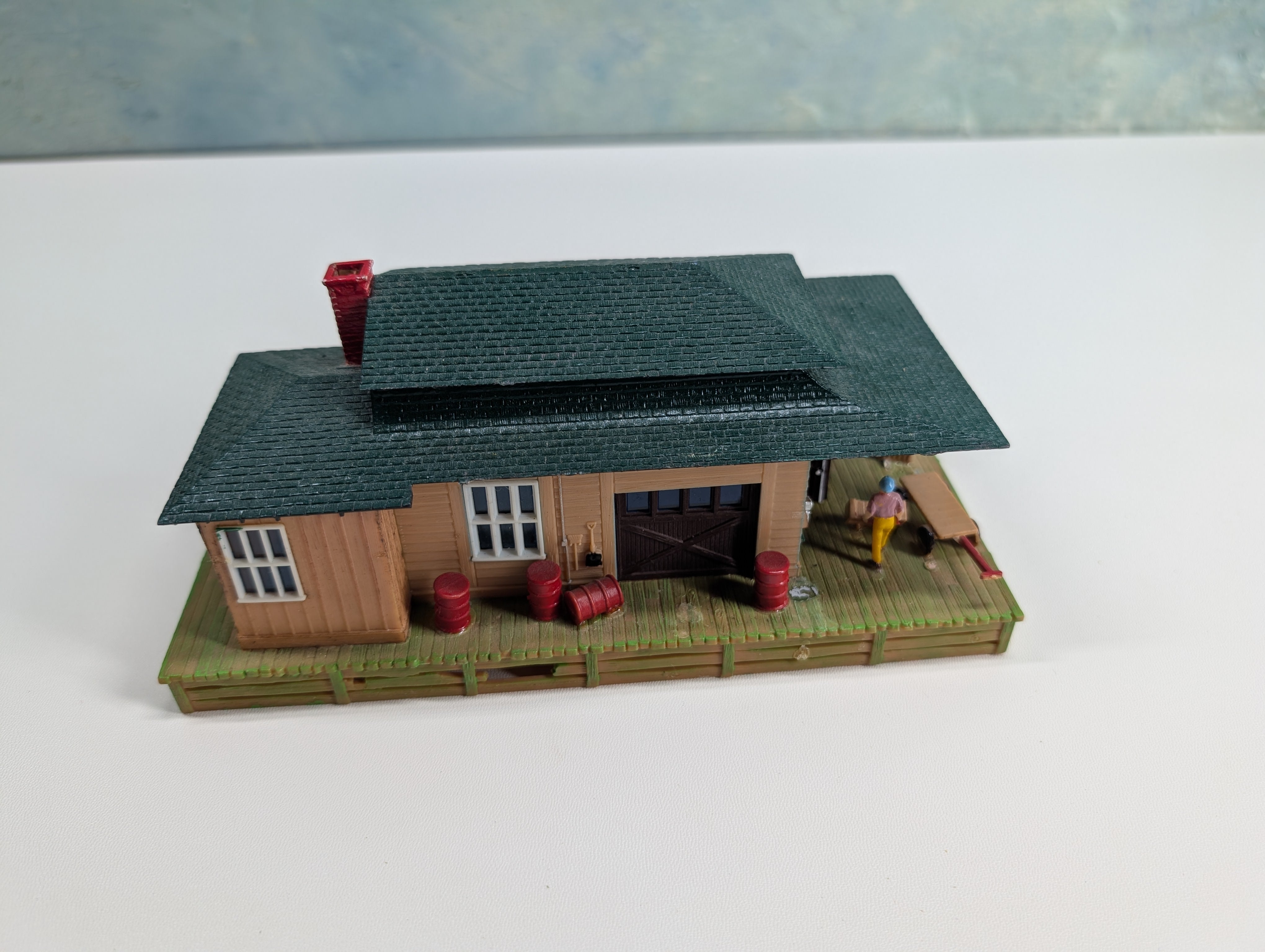 USED Tyco HO Scale Old Time Freight Station