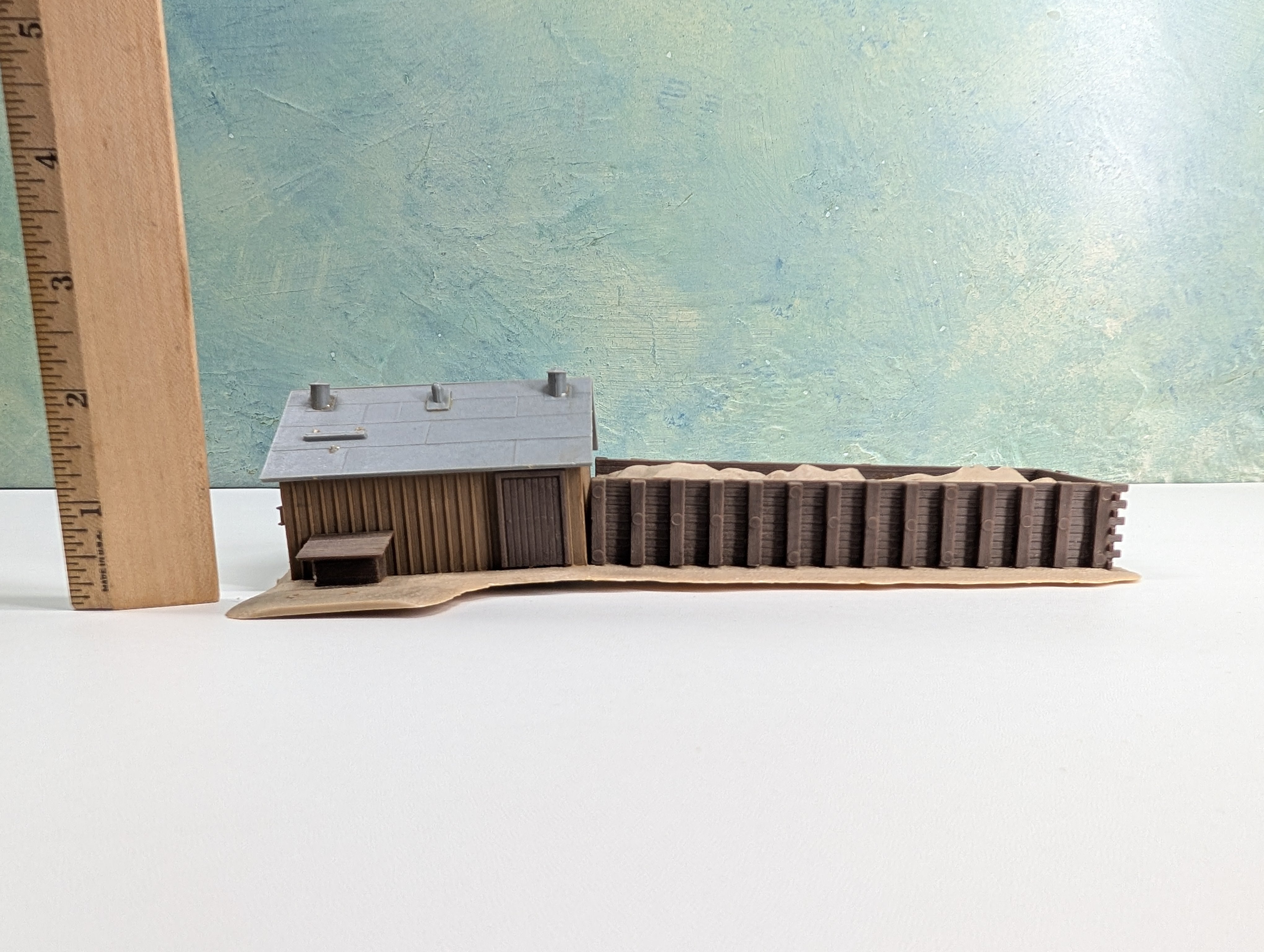 USED Pola HO Scale Ford Sandhouse