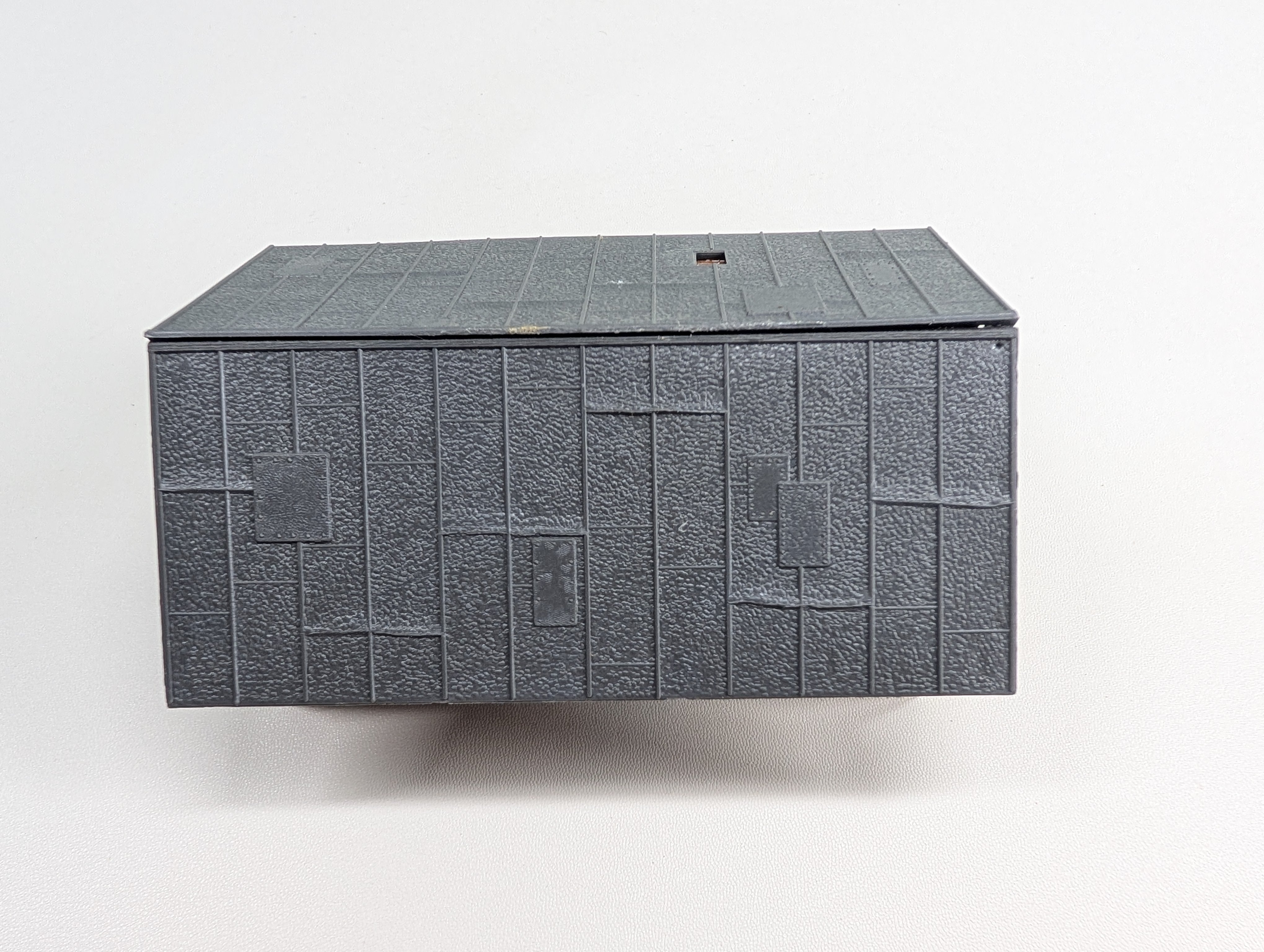 USED HO Scale Wood Car Port