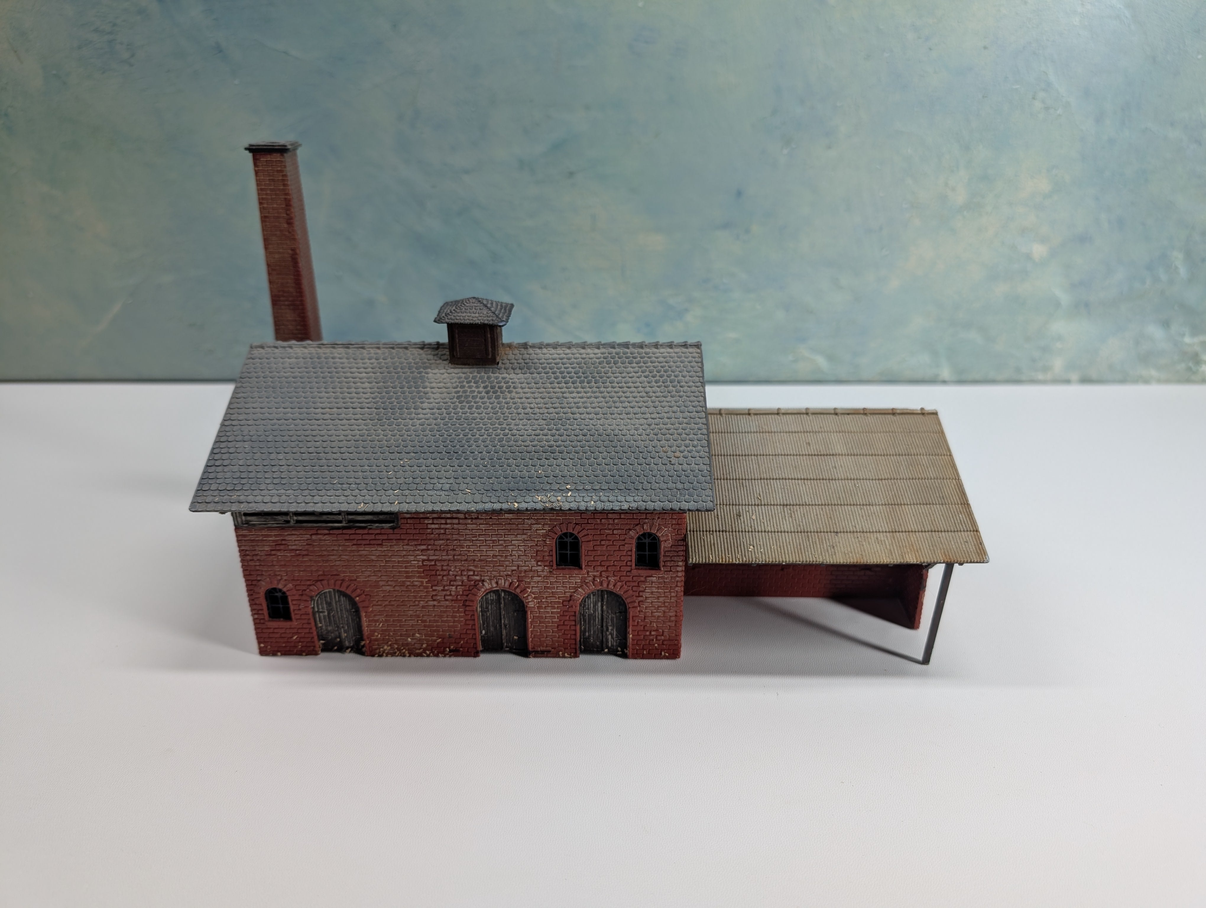 USED Tyco HO Scale Brick Building, Warehouse, Weathered