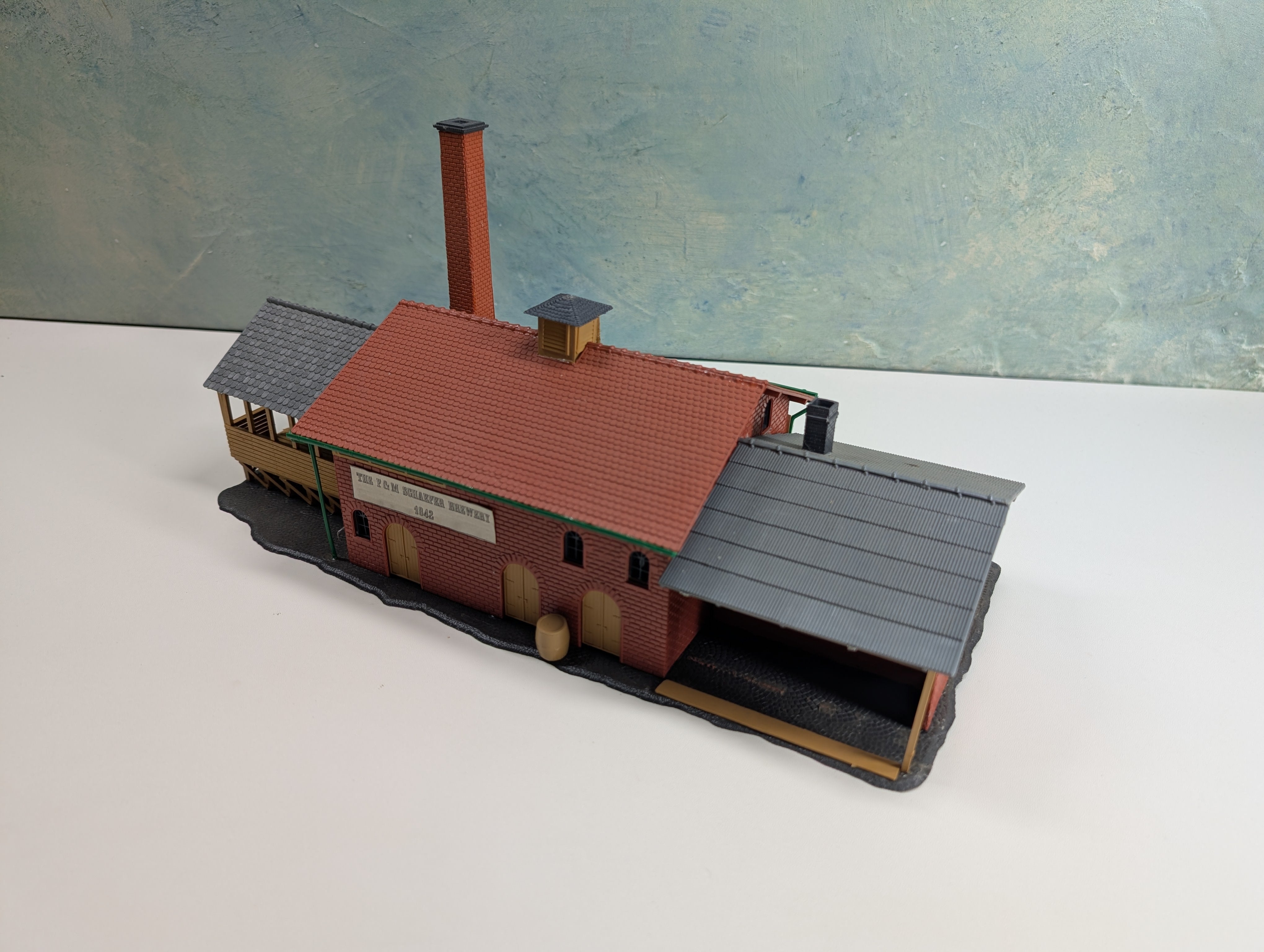 USED Tyco HO Scale F&M Schaefer Brewery 1842