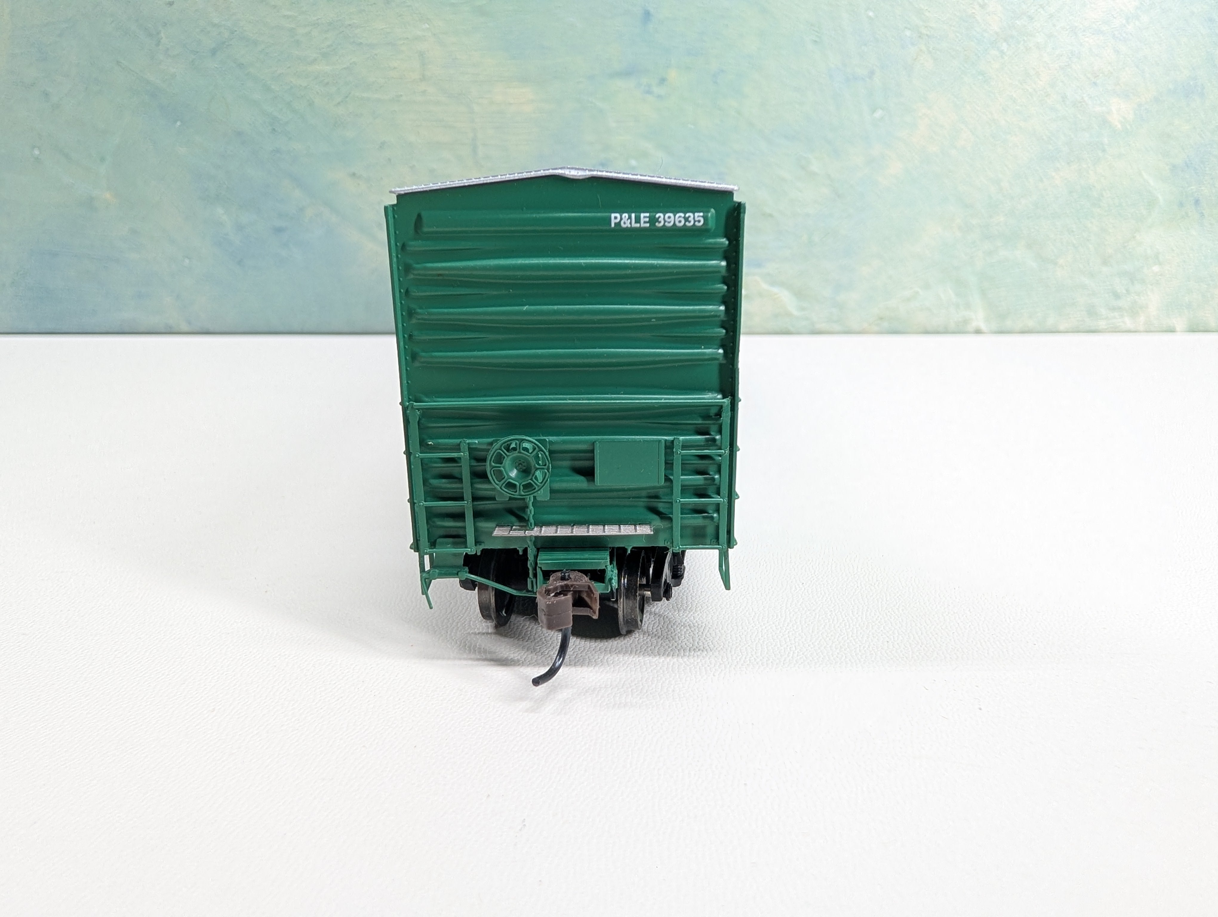 USED Athearn Genesis G4208 HO Scale 50' Sieco Box Car Pittsburgh and Lake Erie P&LE #39635 Metal Wheels