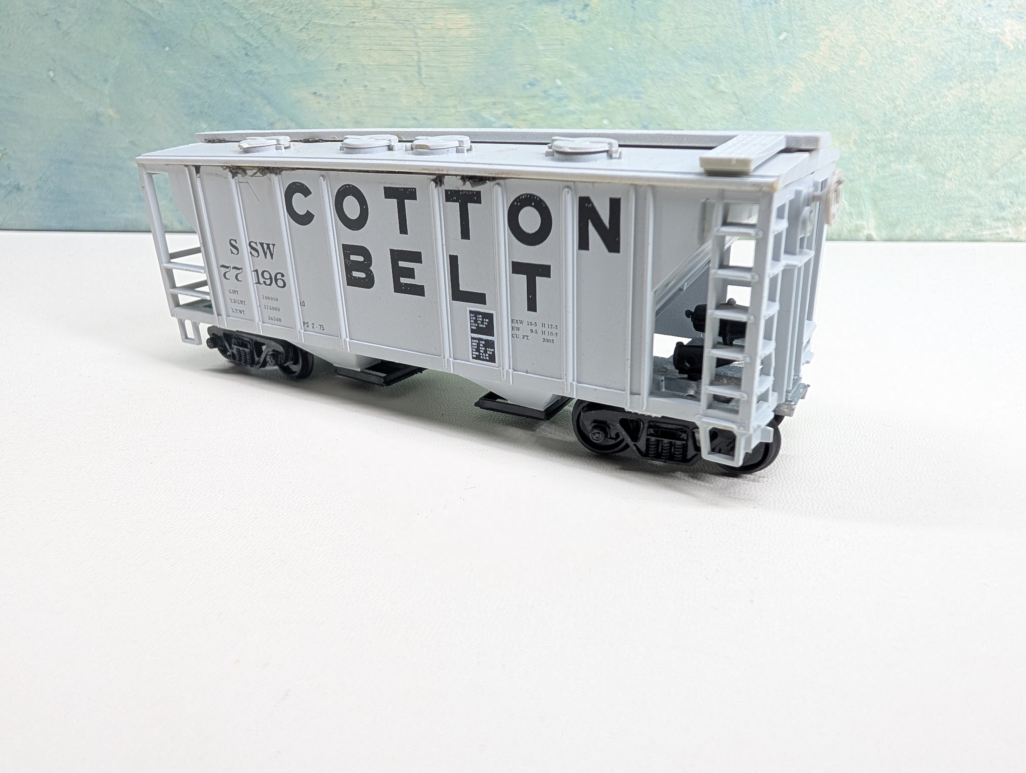 USED Roundhouse HO Scale 2 Bay Covered Hopper Cotton Belt SSW #77196