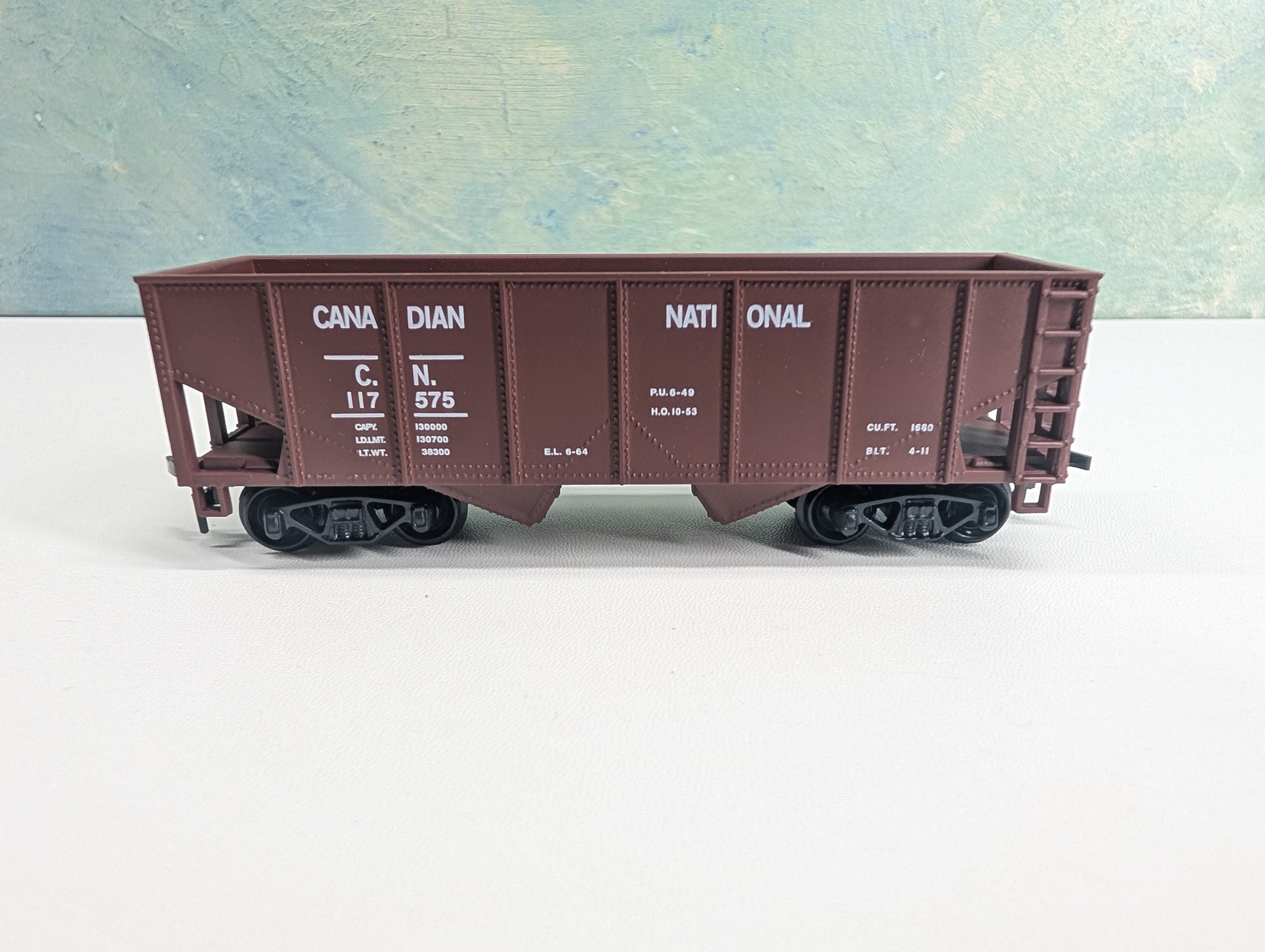 USED Model Power HO Scale 36' 2 Bay Hopper Canadian National CN #117575