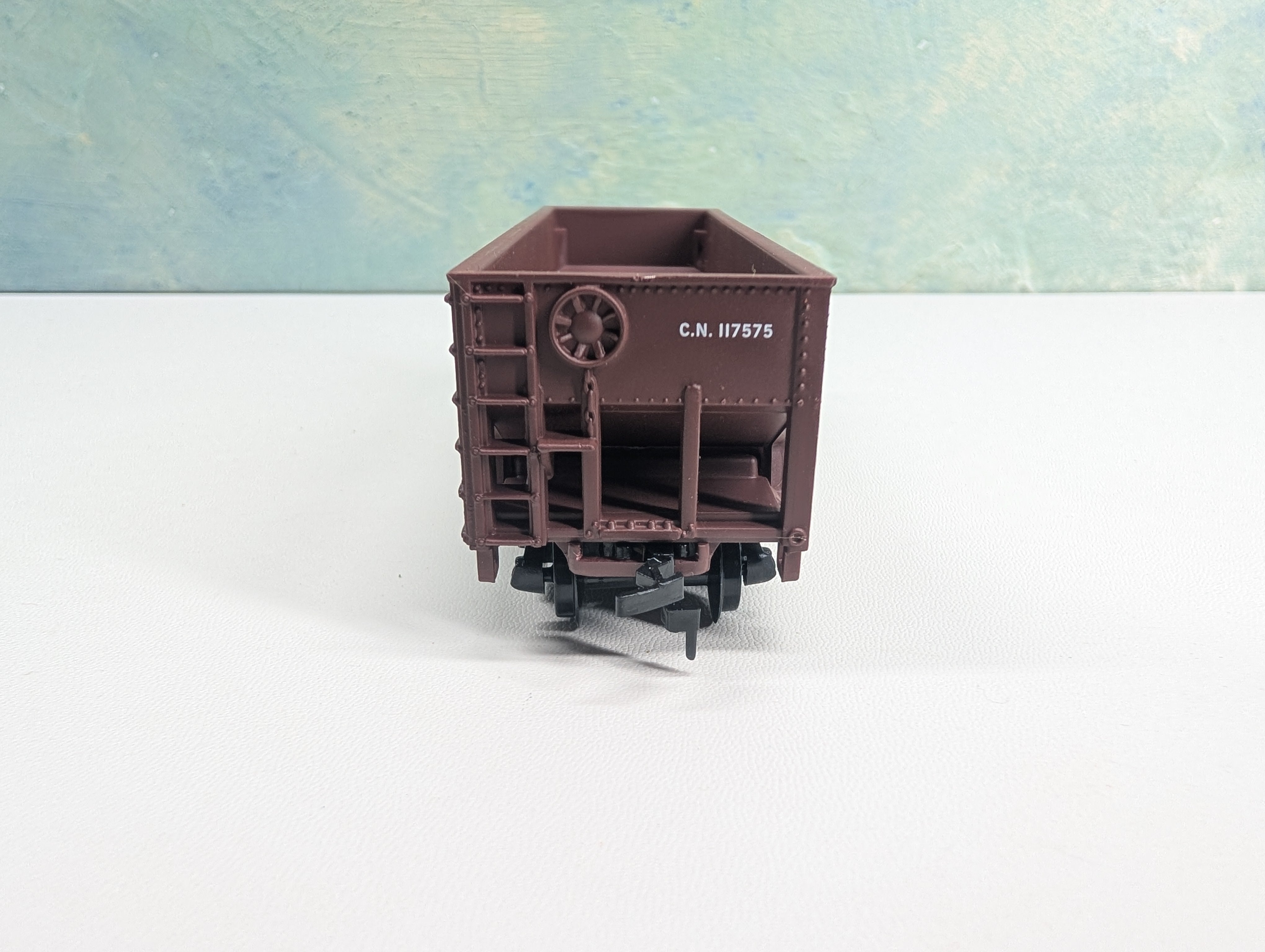 USED Model Power HO Scale 36' 2 Bay Hopper Canadian National CN #117575