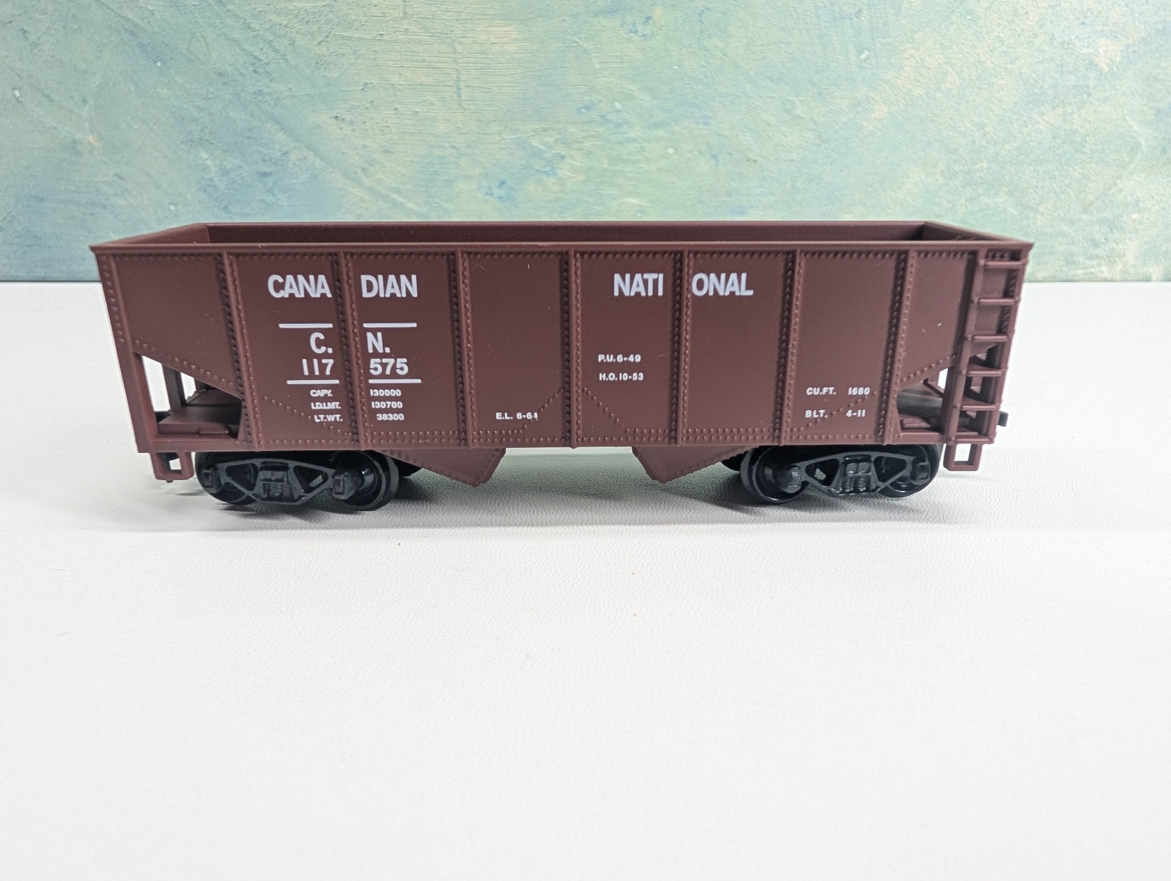 USED Model Power HO Scale 36' 2 Bay Hopper Canadian National CN #117575