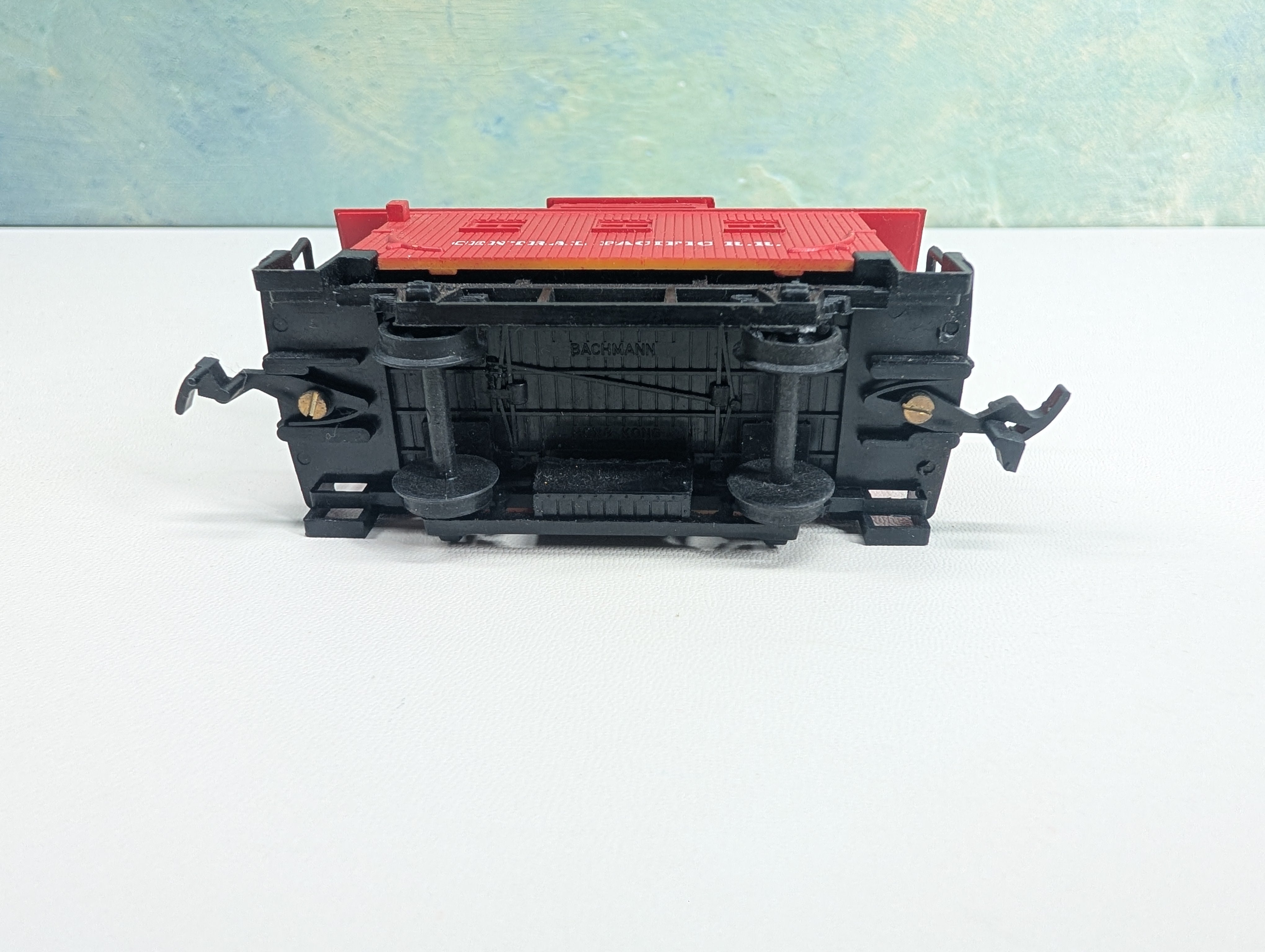 USED Bachmann HO Scale Bobber Caboose Central Pacific RR
