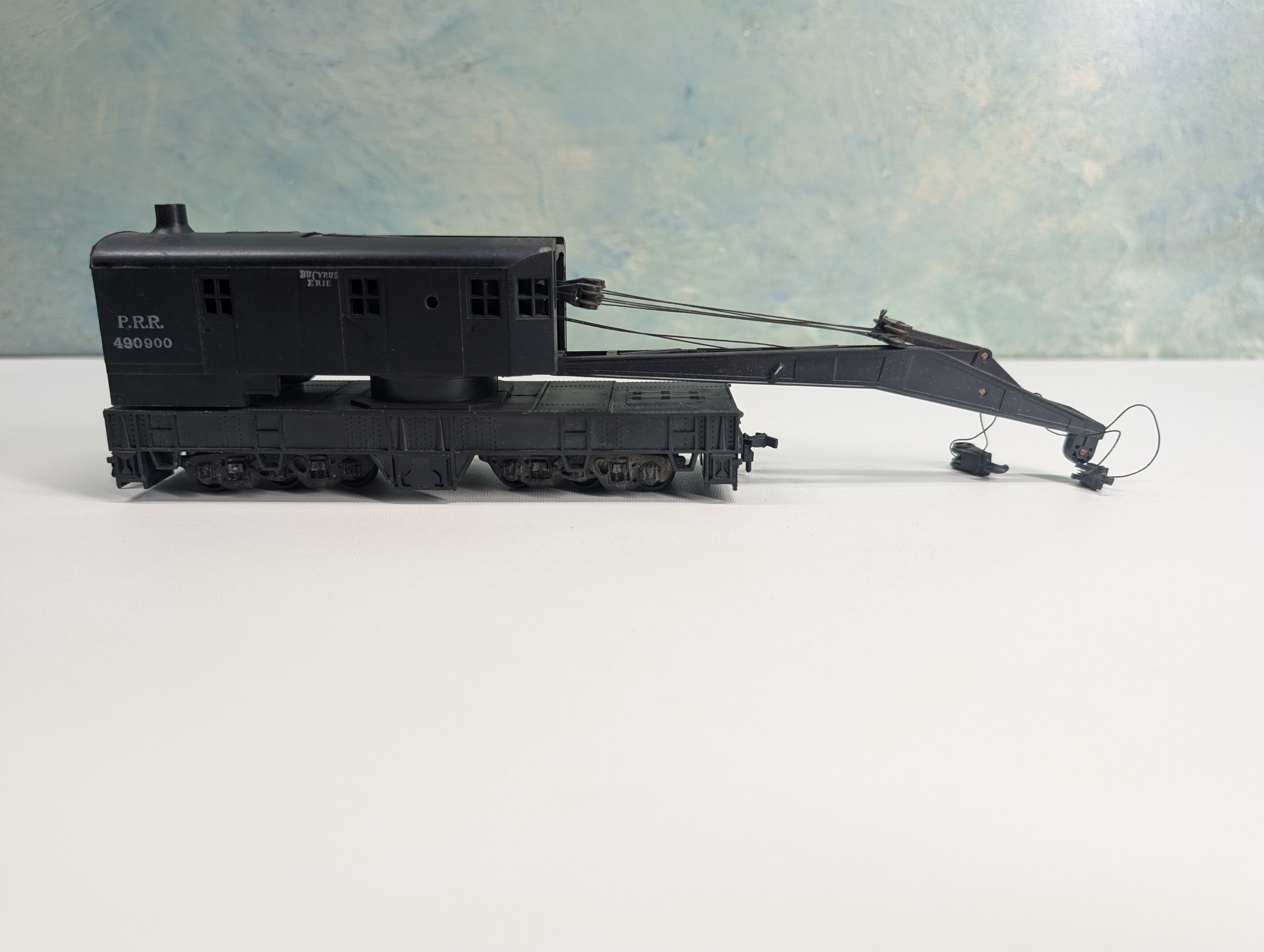 USED Athearn HO Scale 200 Ton Wrecking Crane Pennsylvania PRR #490900