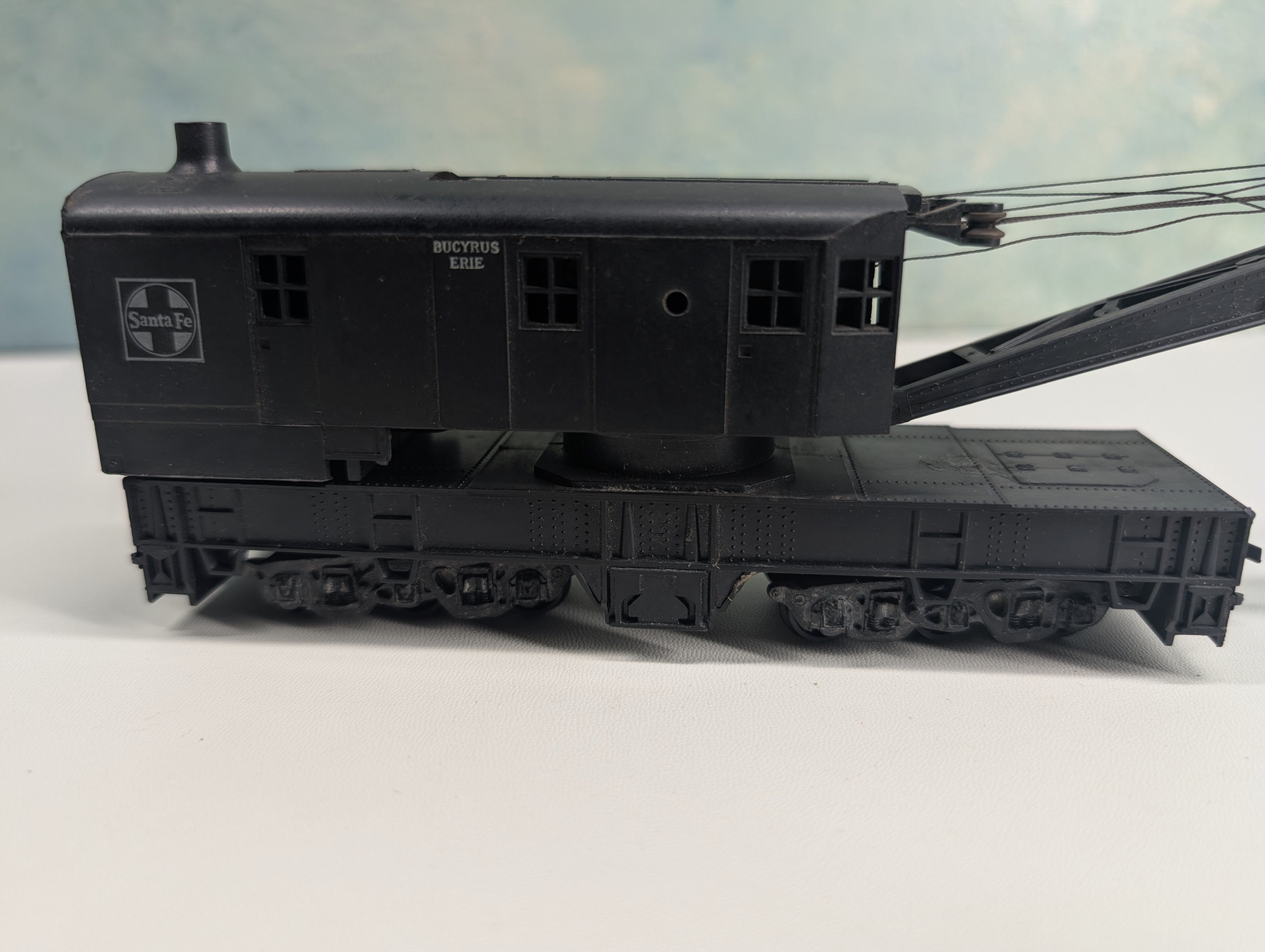 USED Athearn HO Scale 200 Ton Wrecking Crane Santa Fe ATSF