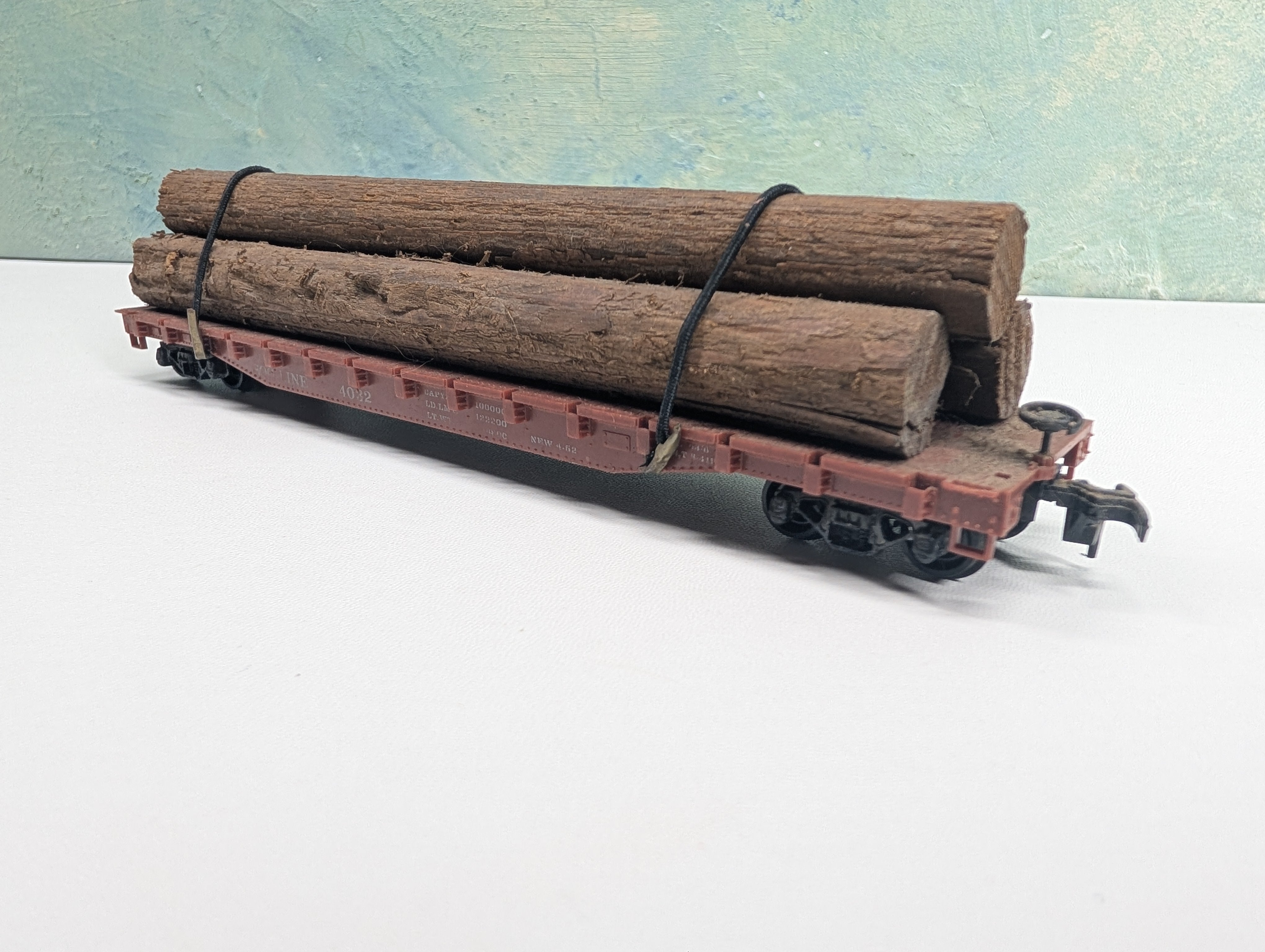USED REVELL HO Scale 54' Flat Car w/ Lumber Load SOO Line #4032