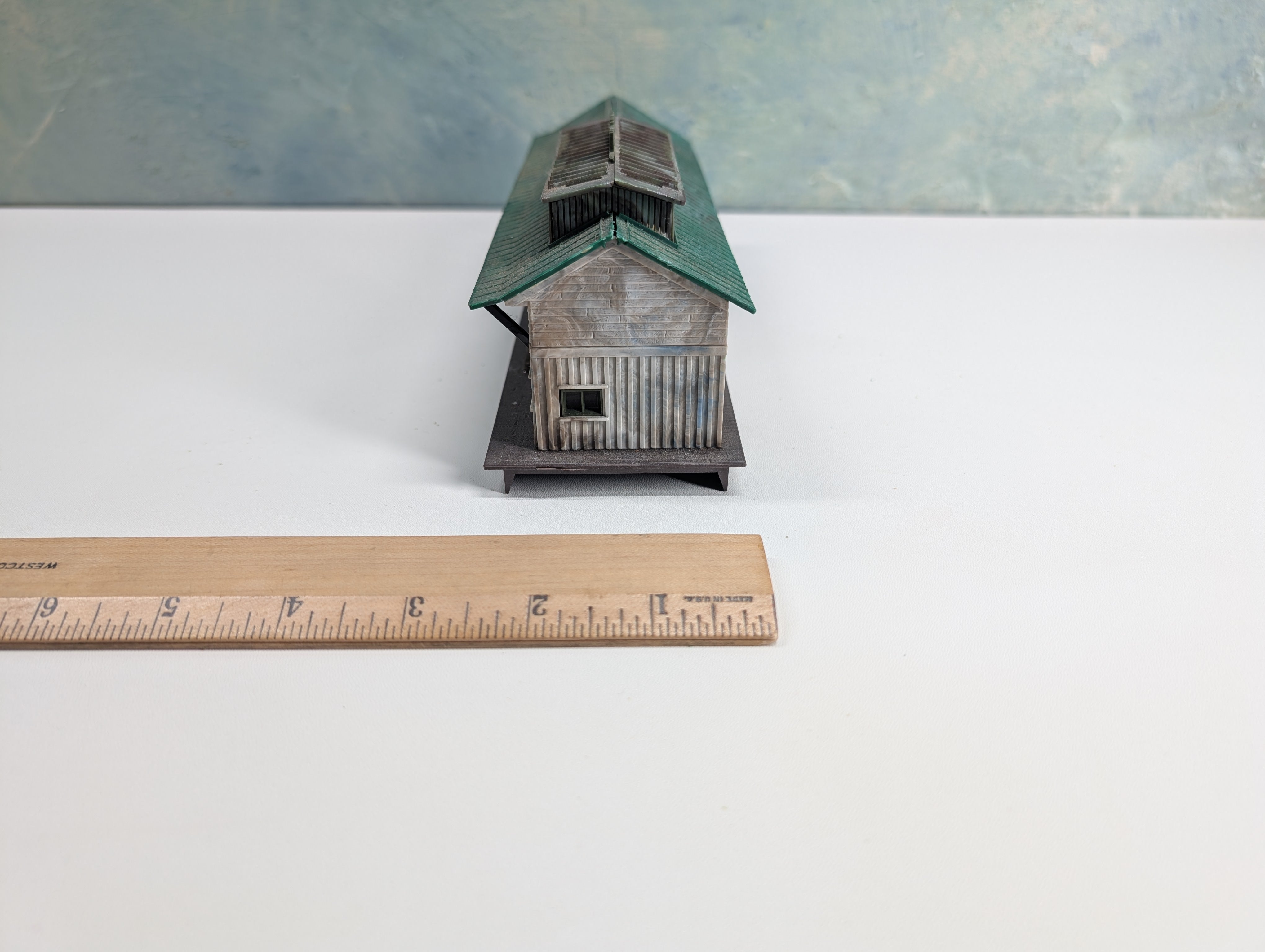 USED Heljan HO Scale Freight Station