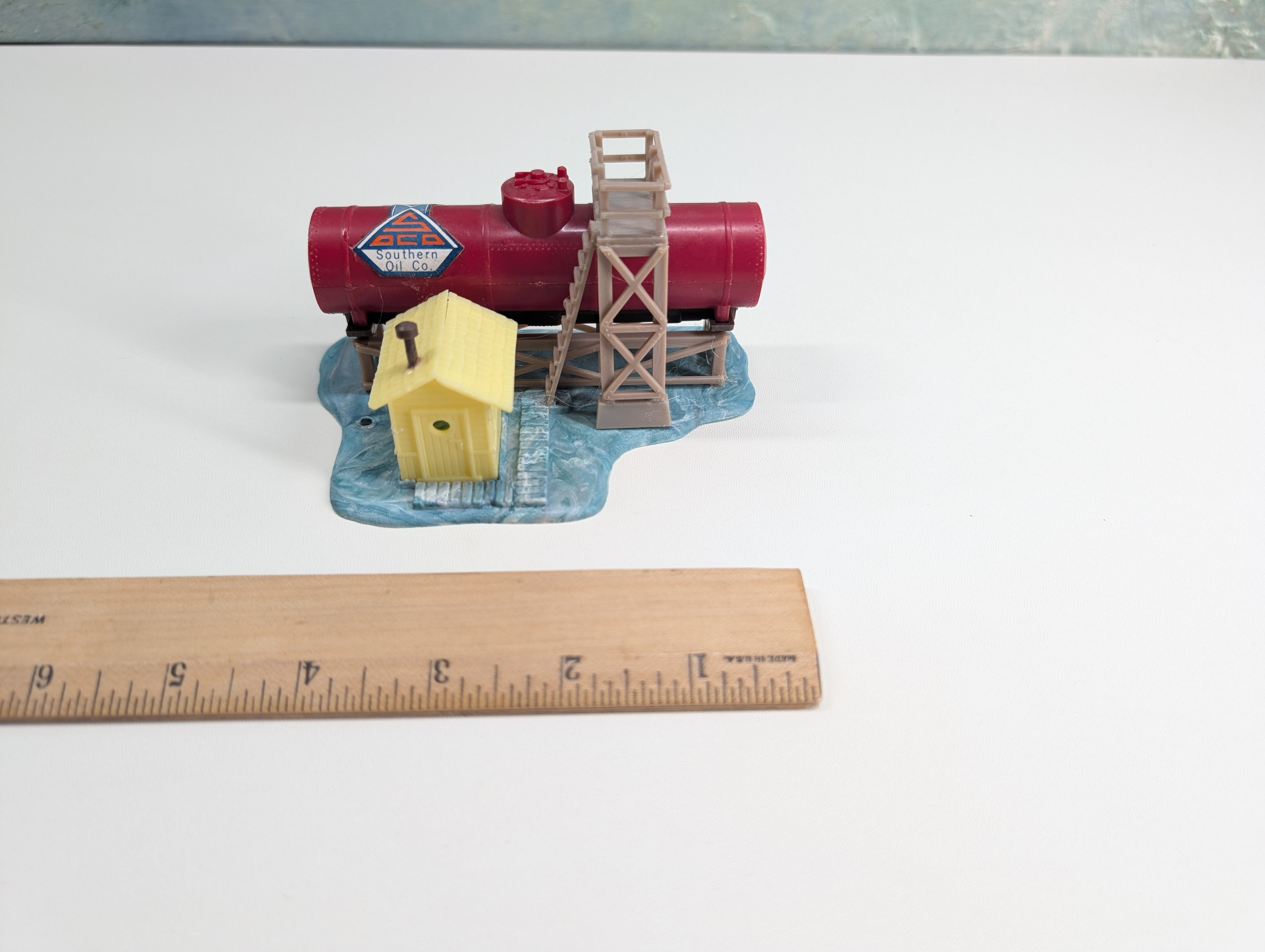 USED HO Scale Oil Facility