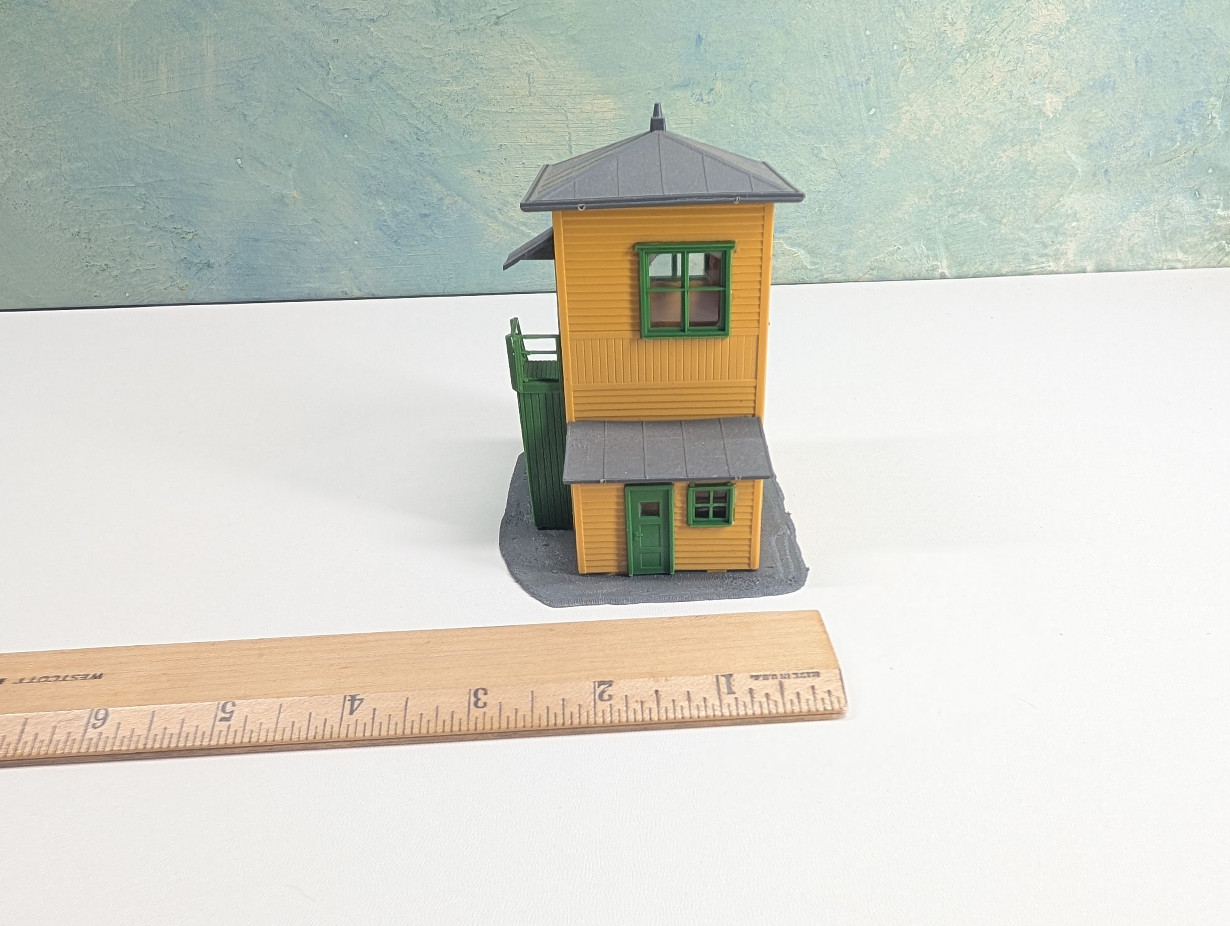 USED Tyco HO Scale Signal Tower