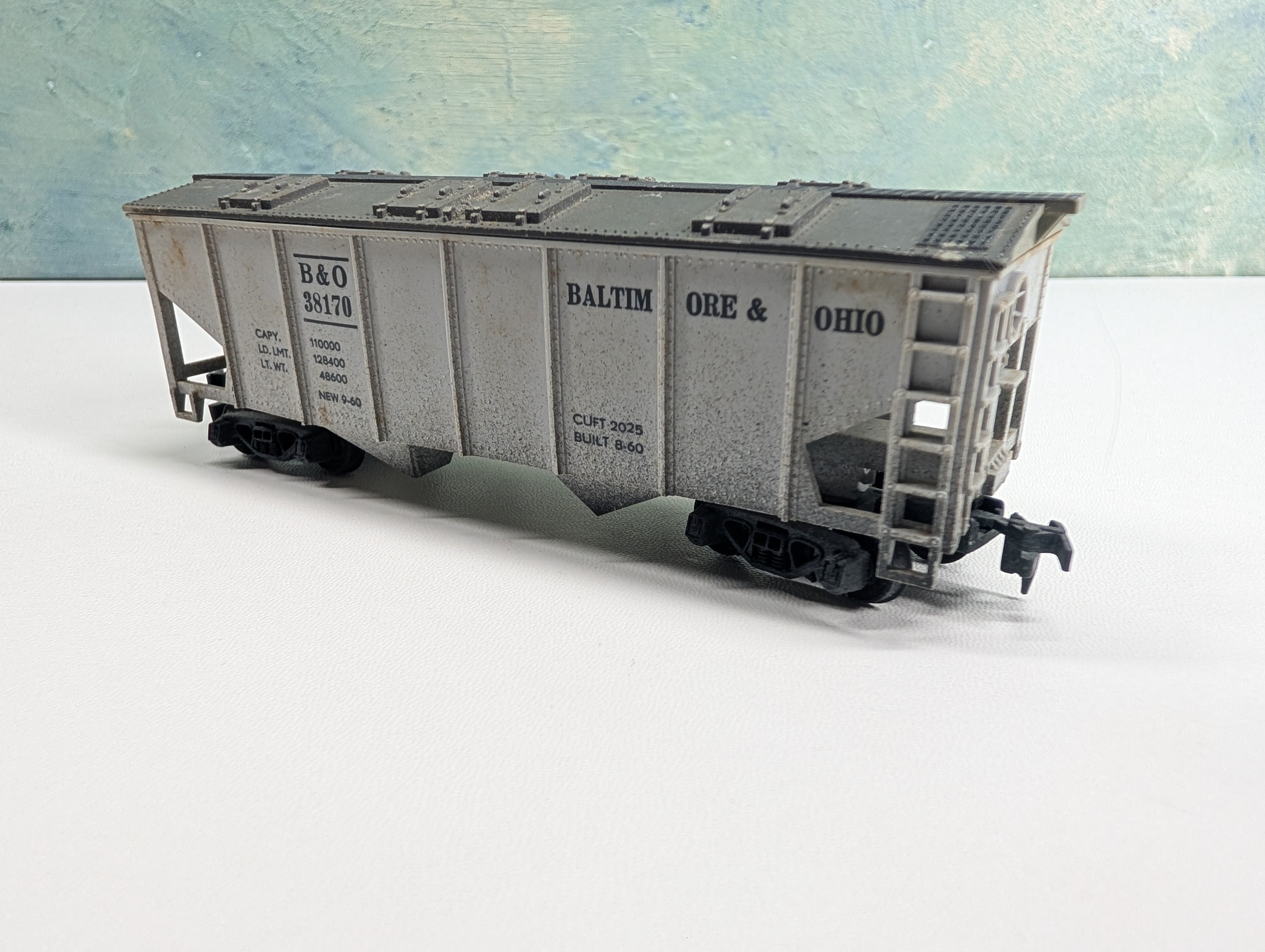 USED Fleischmann HO Scale 35' 2-Bay Covered Hopper Baltimore and Ohio B&O #38170 Weathered