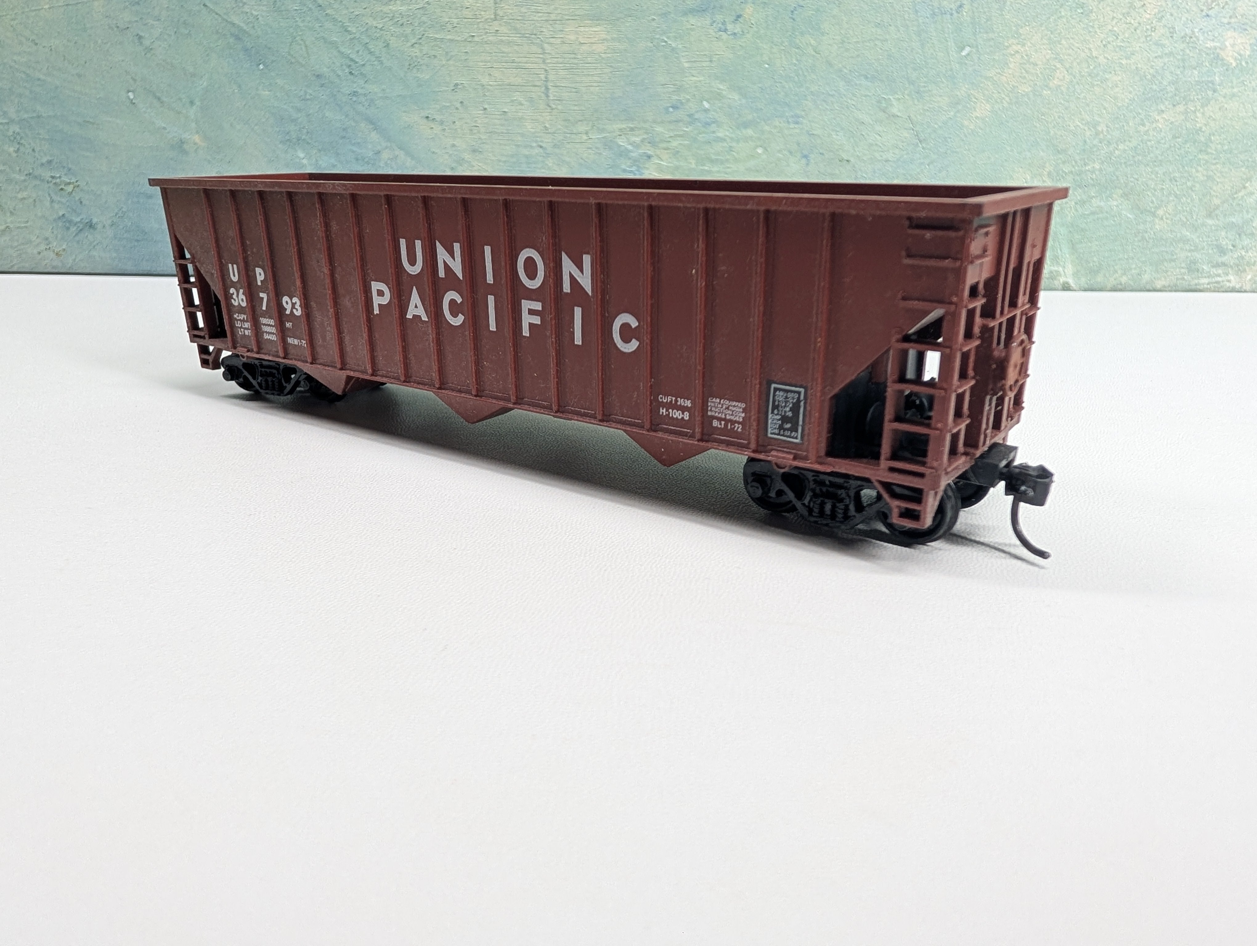 USED HO Scale 3 Bay 100 Ton Hopper Union Pacific UP #36793