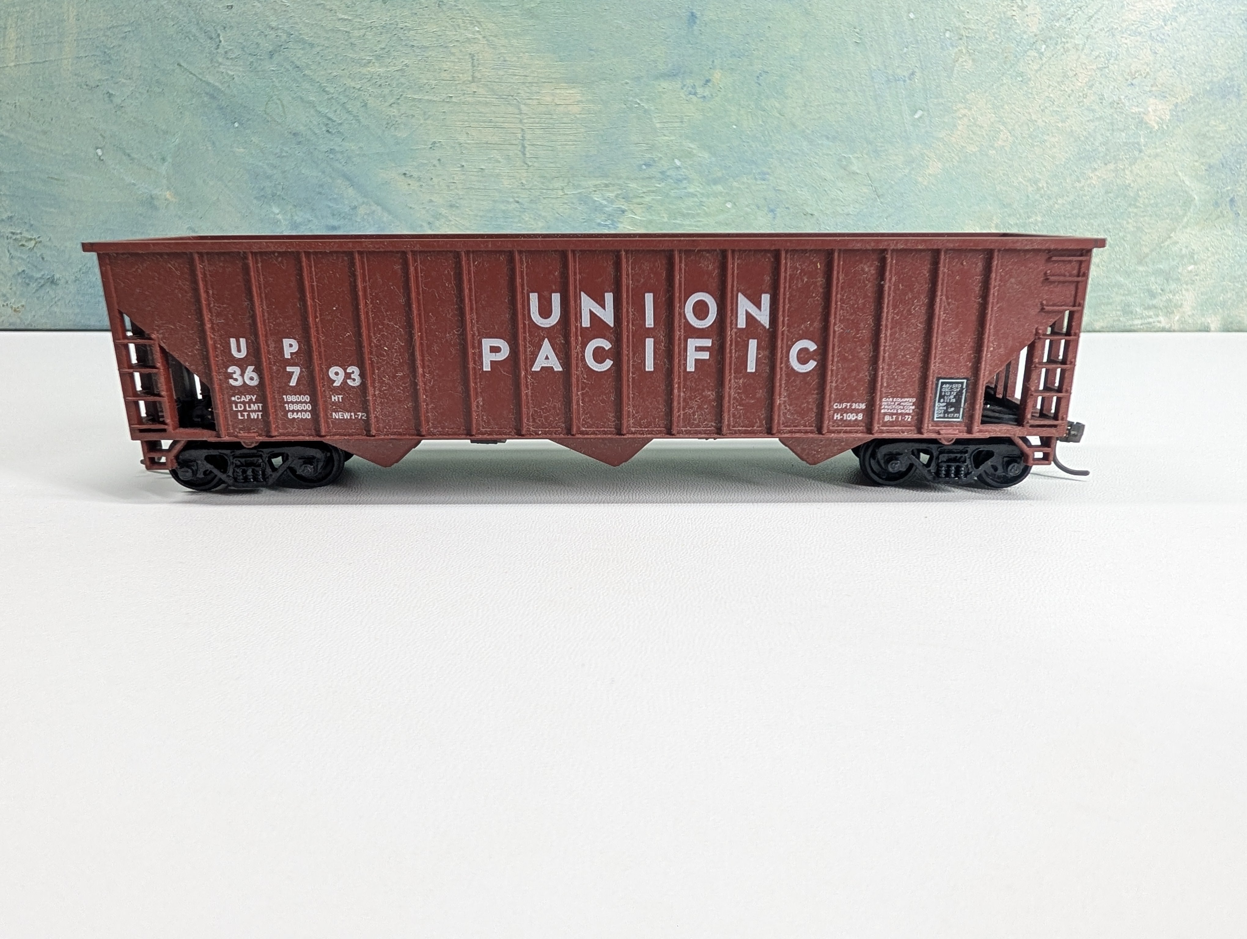 USED HO Scale 3 Bay 100 Ton Hopper Union Pacific UP #36793