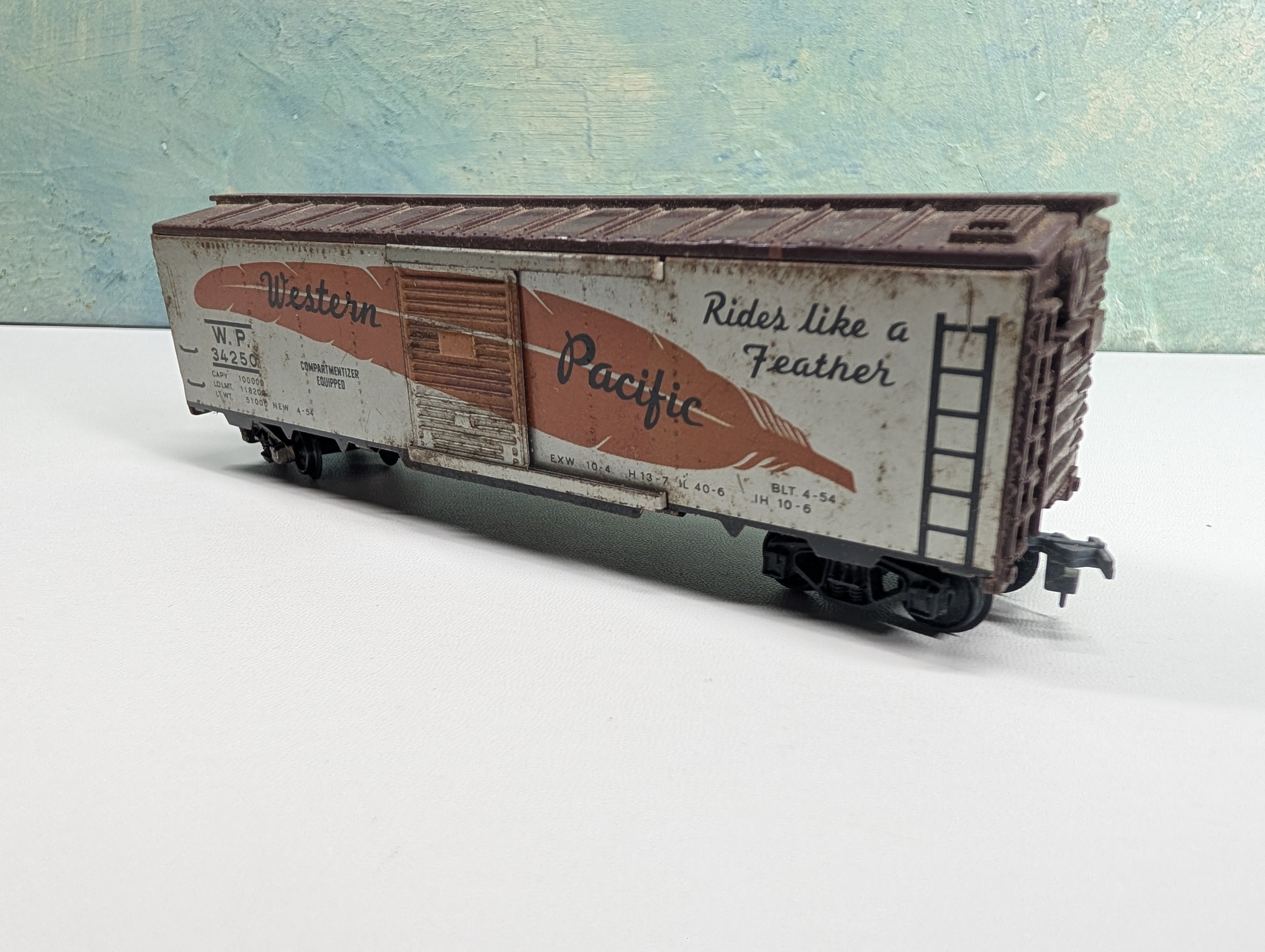 USED Fleischmann HO Scale 43' Box Car Western Pacific WP #34250