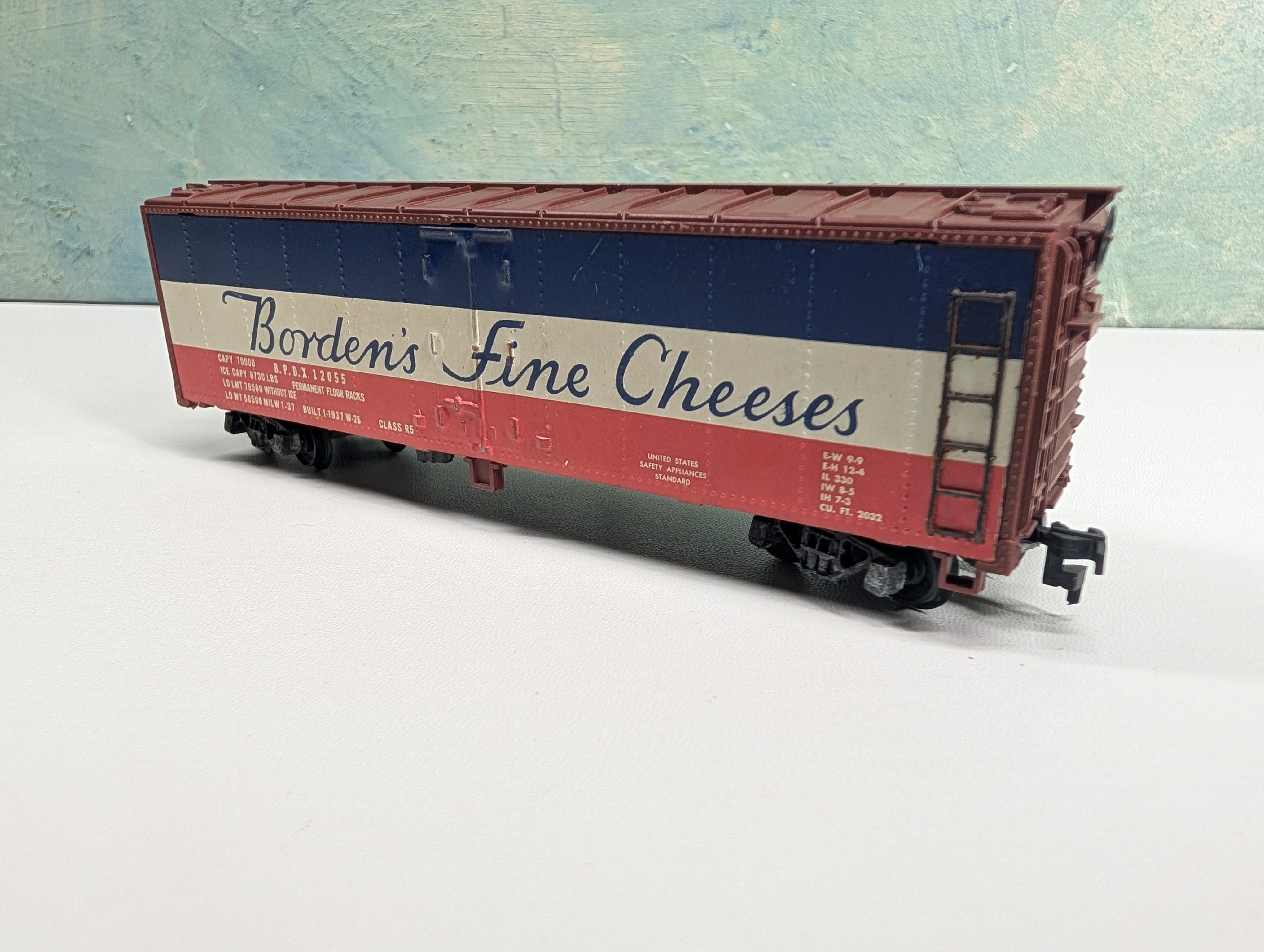 USED Mantua HO Scale 41' Reefer Box Car Borden's Fine Cheeses BPDX #12055