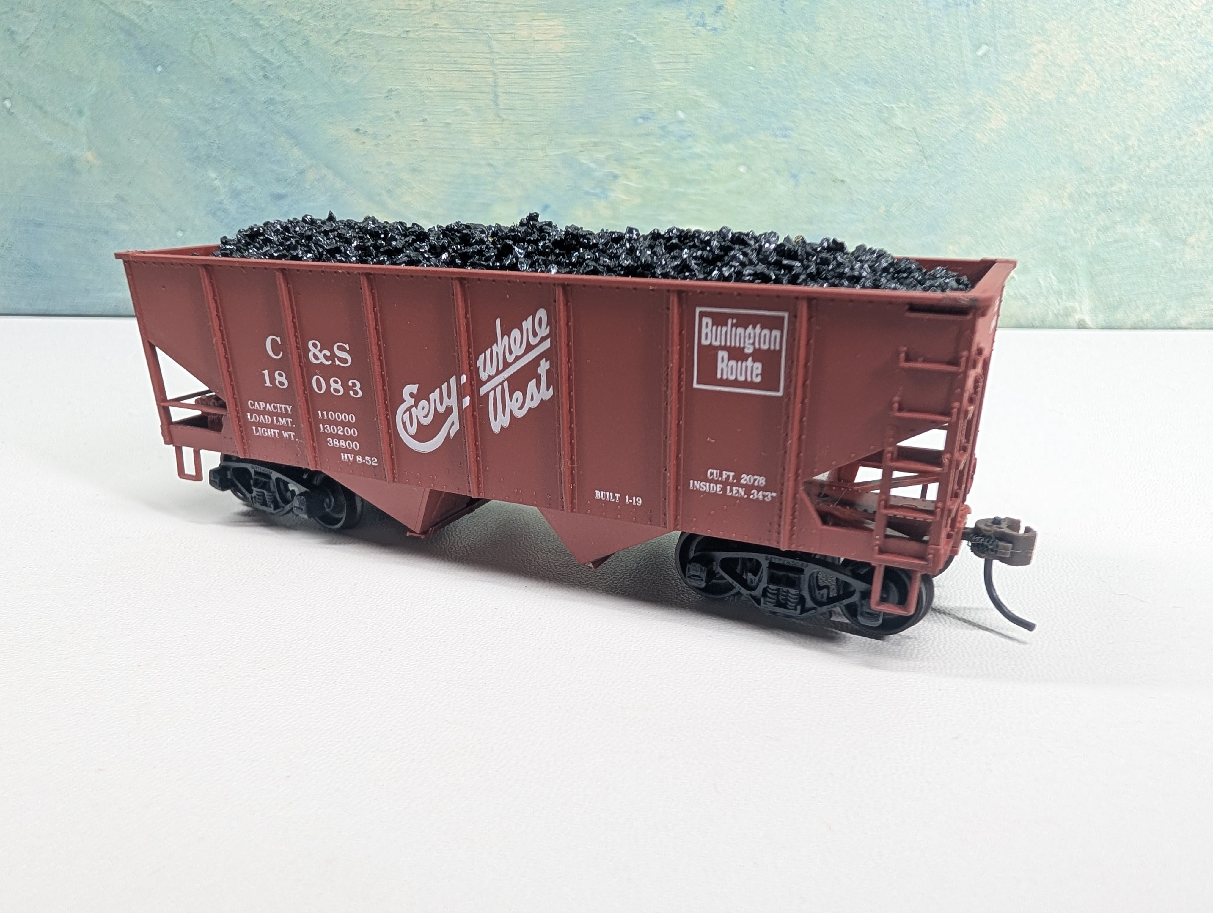 USED Accurail HO Scale 55 Ton 2 Bay Hopper Burlington C&S #18083 w/ Coal Load