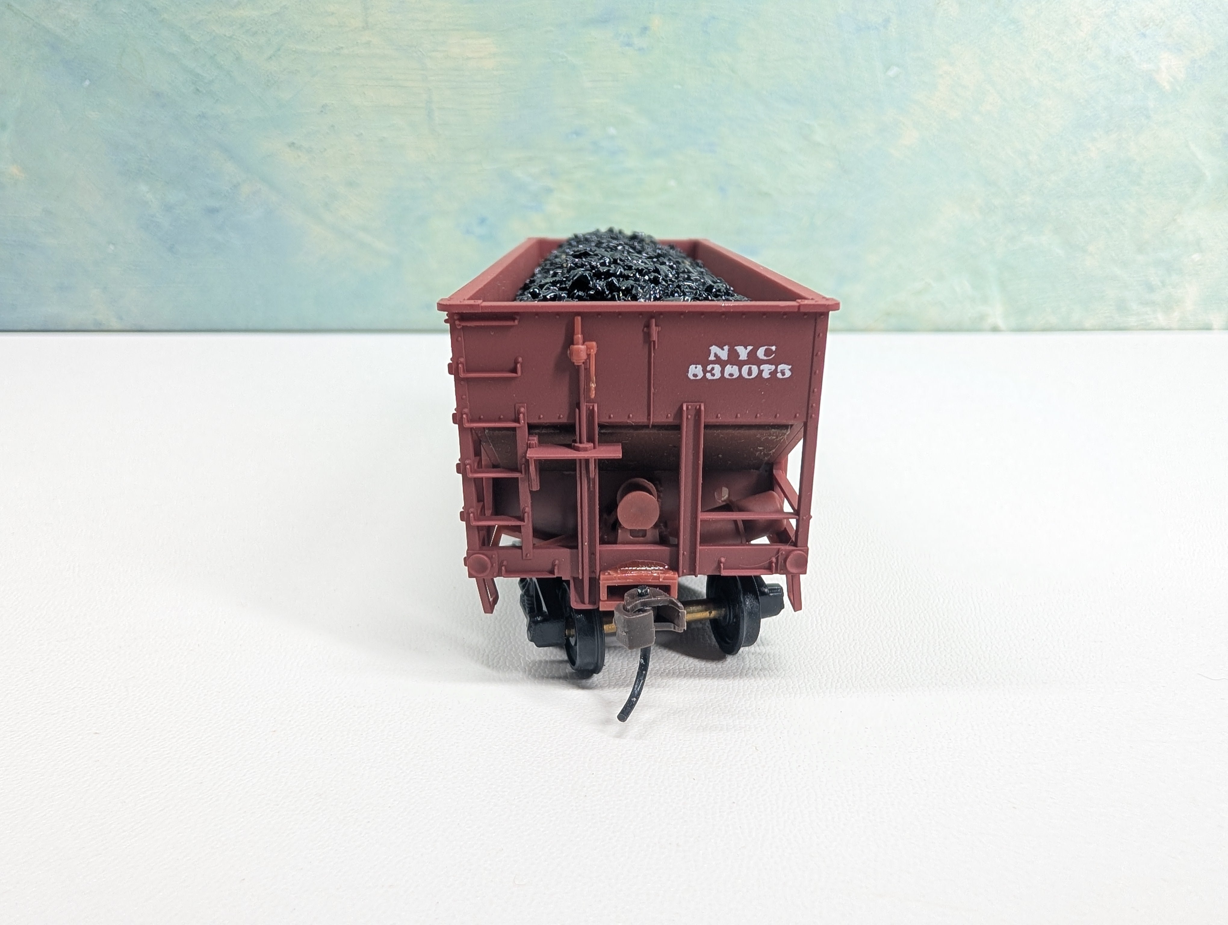 USED Accurail HO Scale 55 Ton 2 Bay Hopper New York Central NYC #838075 w/ Coal Load