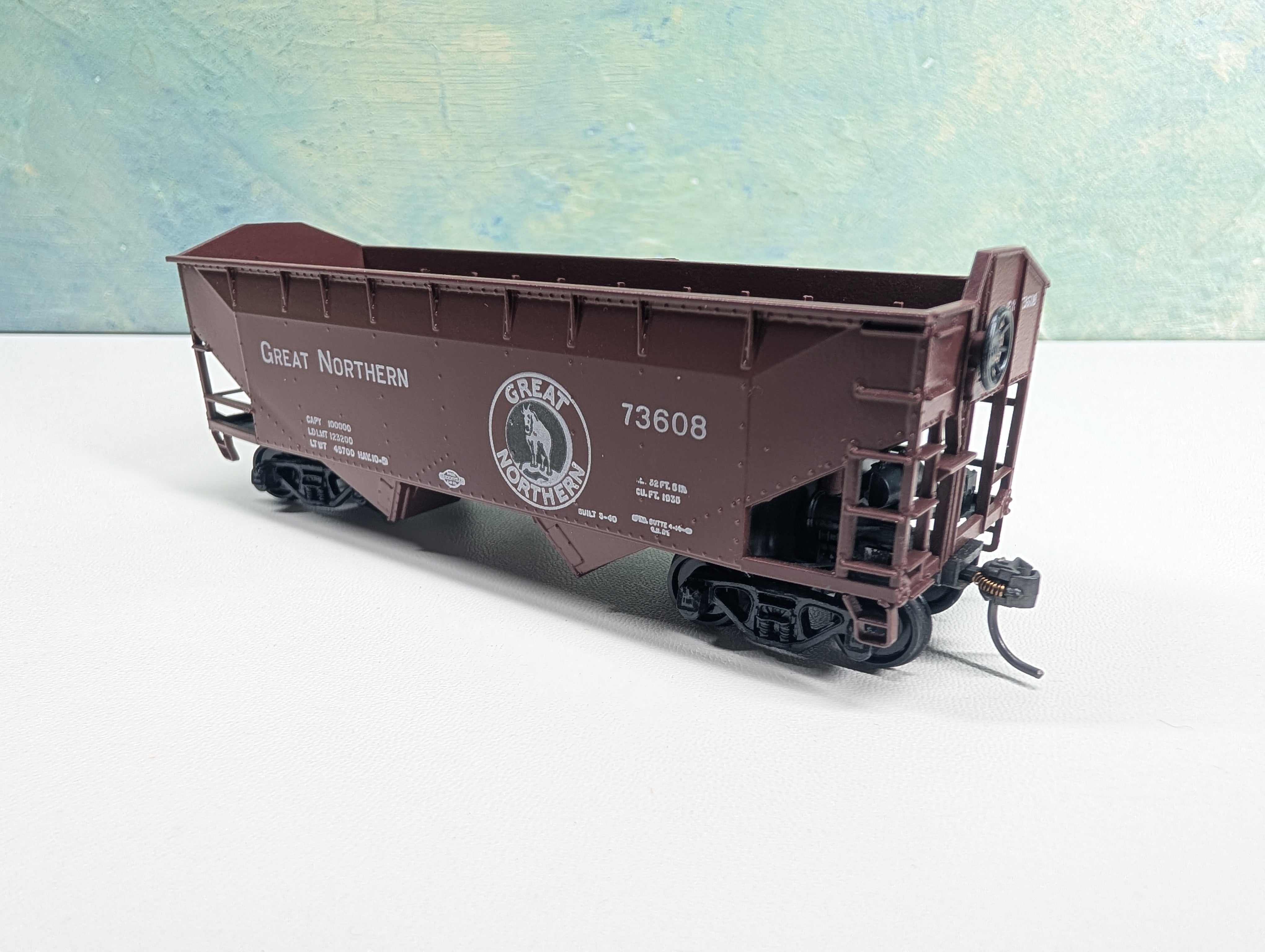 USED Athearn HO Scale 34' Offset 2 Bay Hopper Great Northern GN #73608