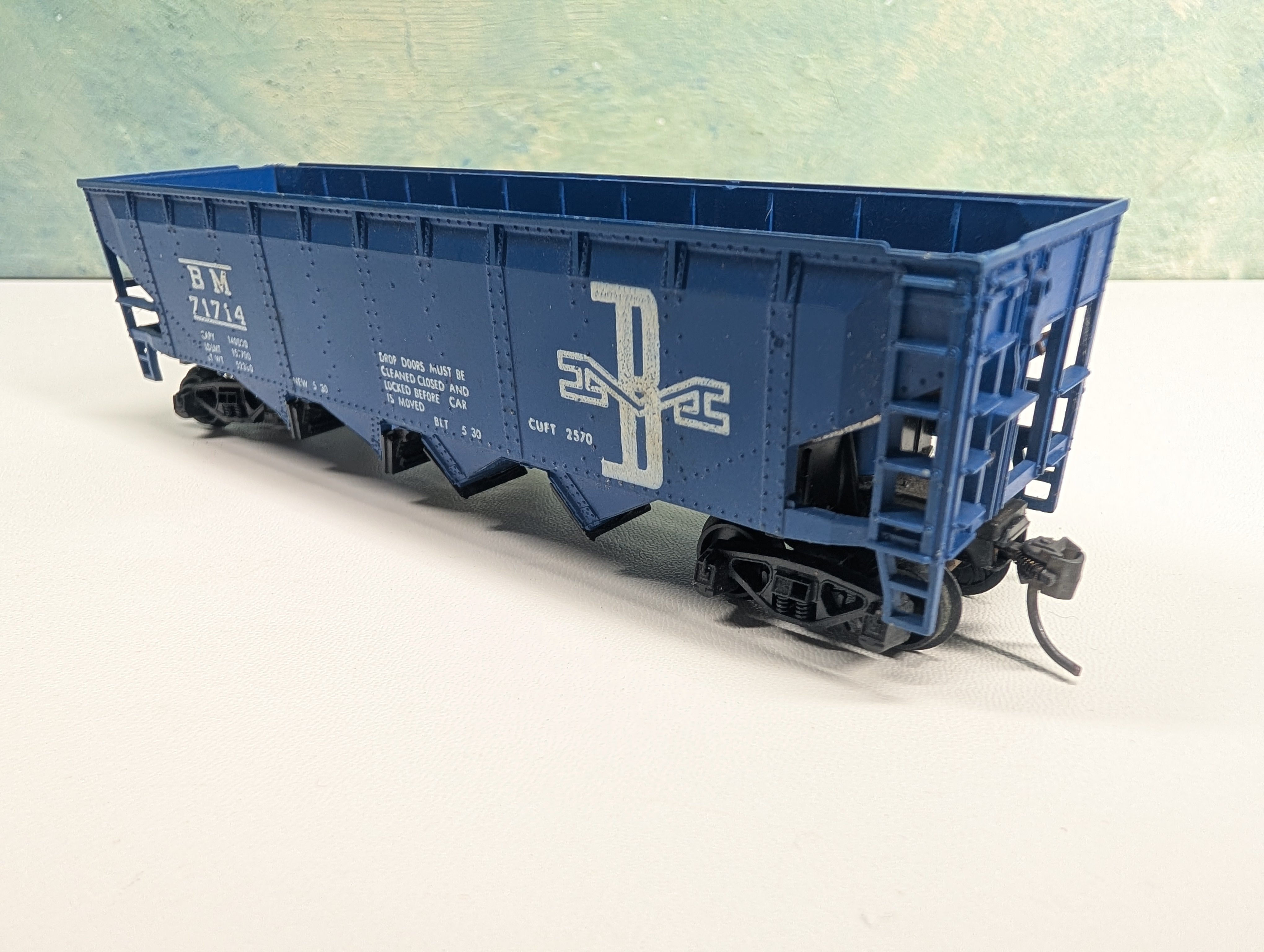 USED ROCO HO Scale Quad Hopper Boston and Maine BM #71714