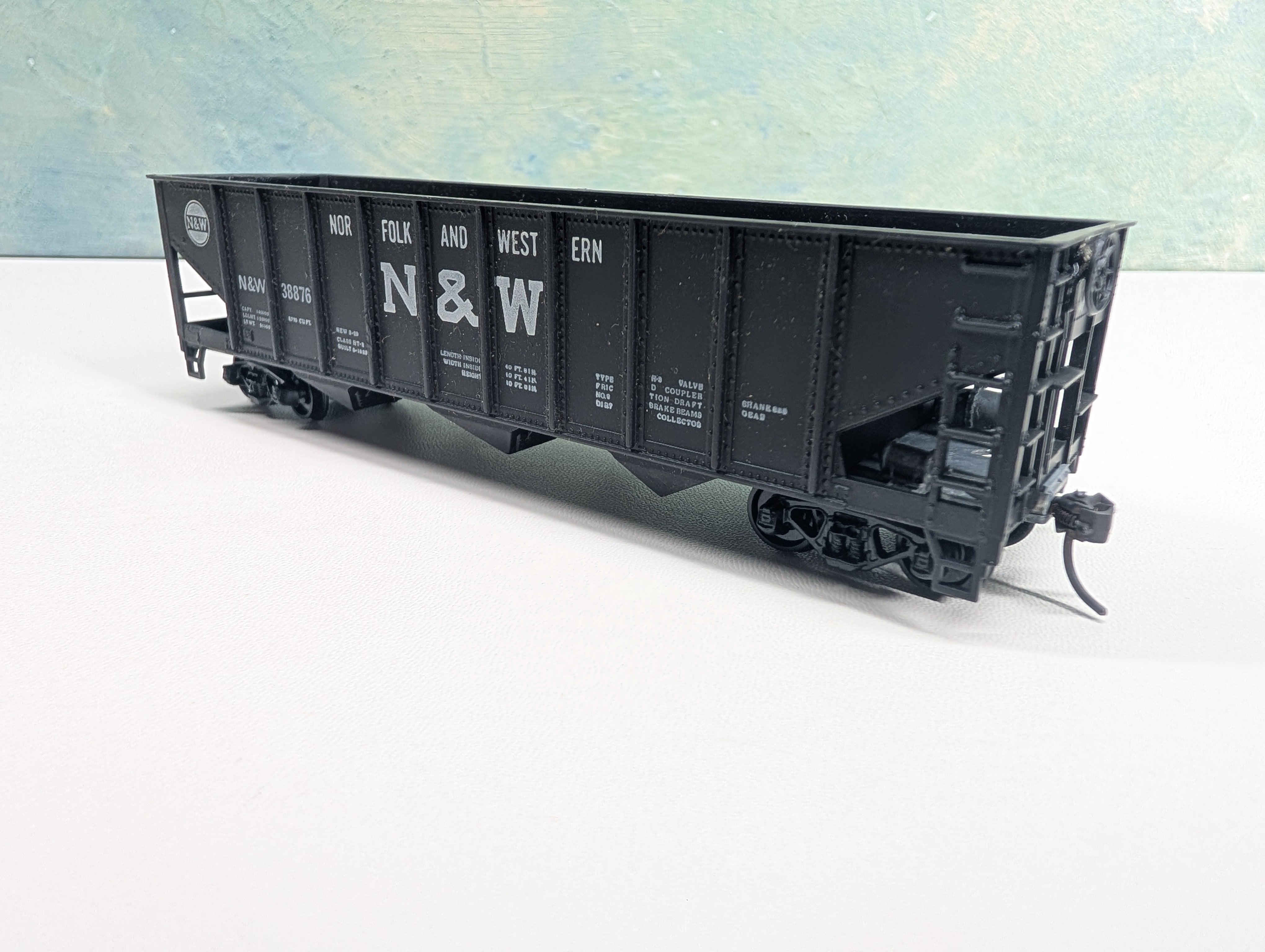USED Roundhouse HO Scale 70 Ton 3 Bay Hopper Norfolk & Western N&W #38876