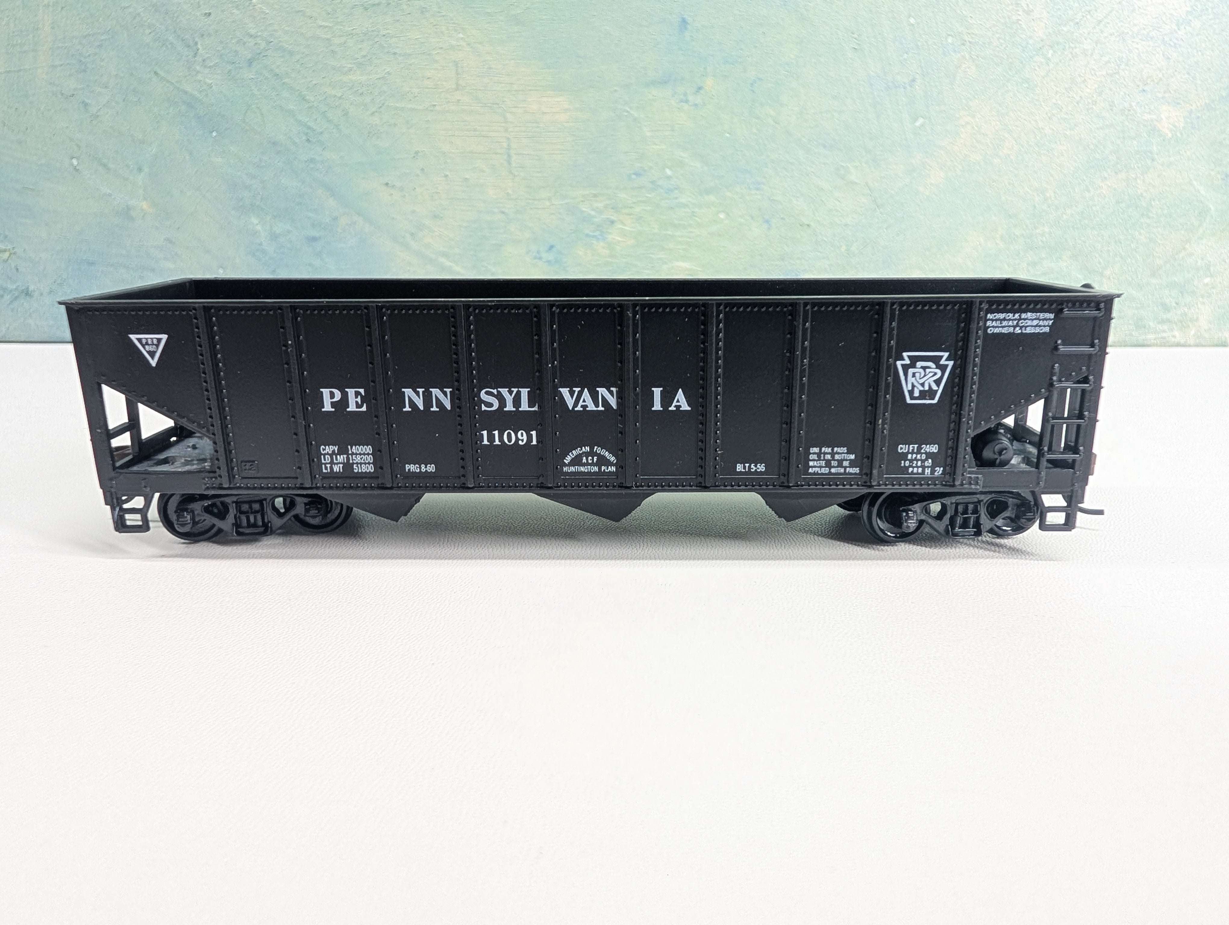 USED Roundhouse HO Scale 70 Ton 3 Bay Hopper Pennsylvania PRR #11091