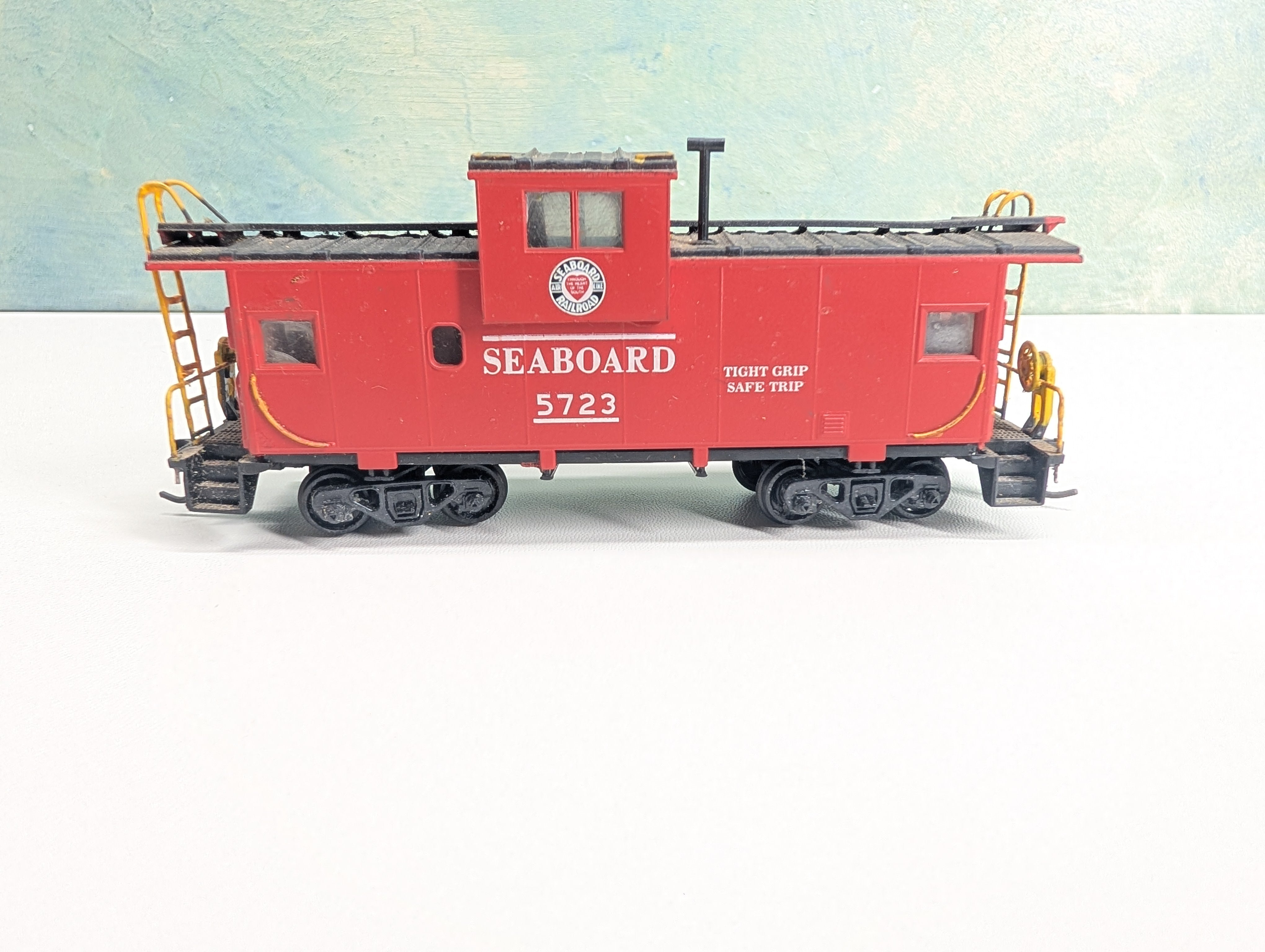USED Athearn HO Scale Wide Vision Caboose Seaboard Air Line SAL #5723
