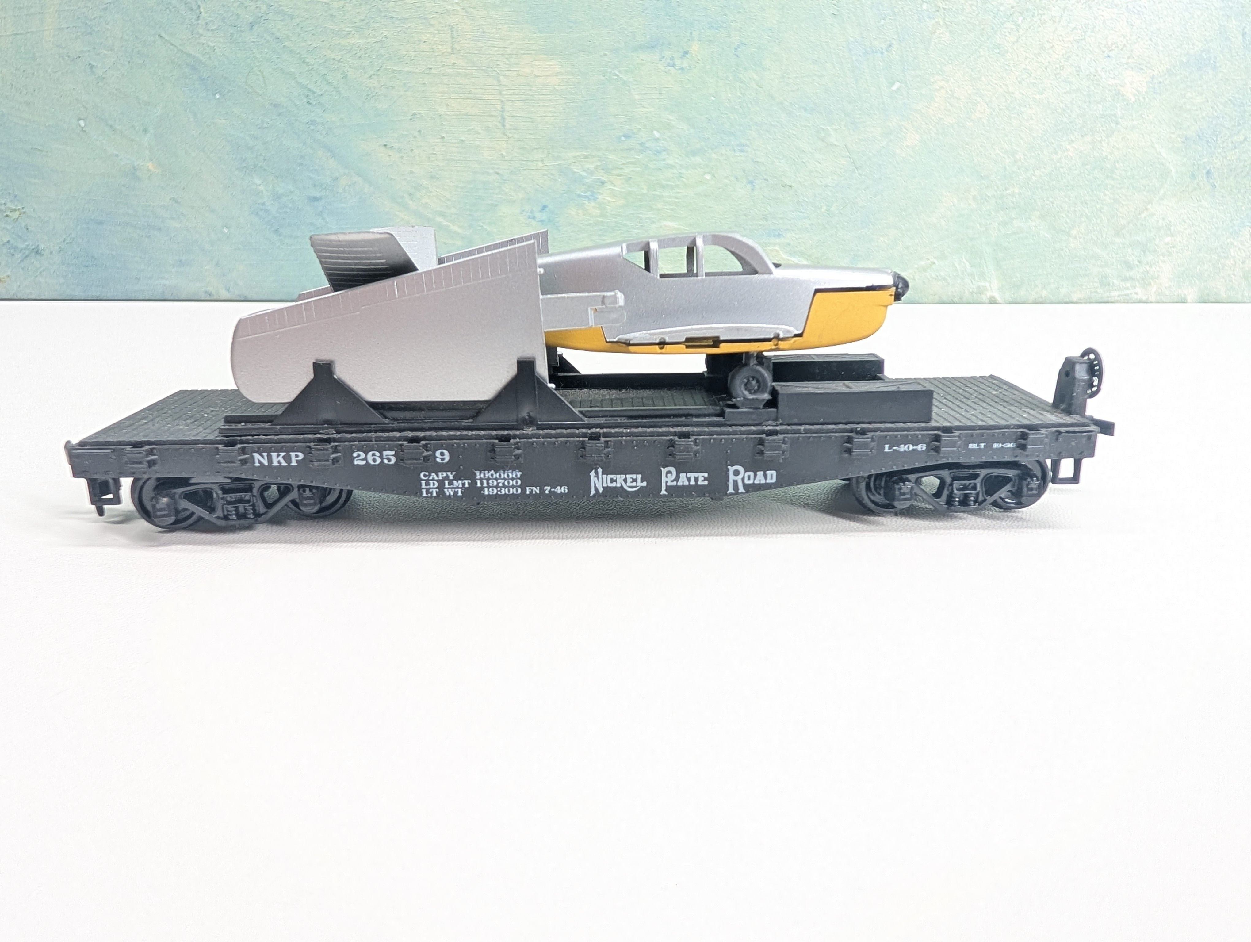 USED Athearn HO Scale 40' Flat Car w/ Air Plane Nickel Plate Road NKP #2659