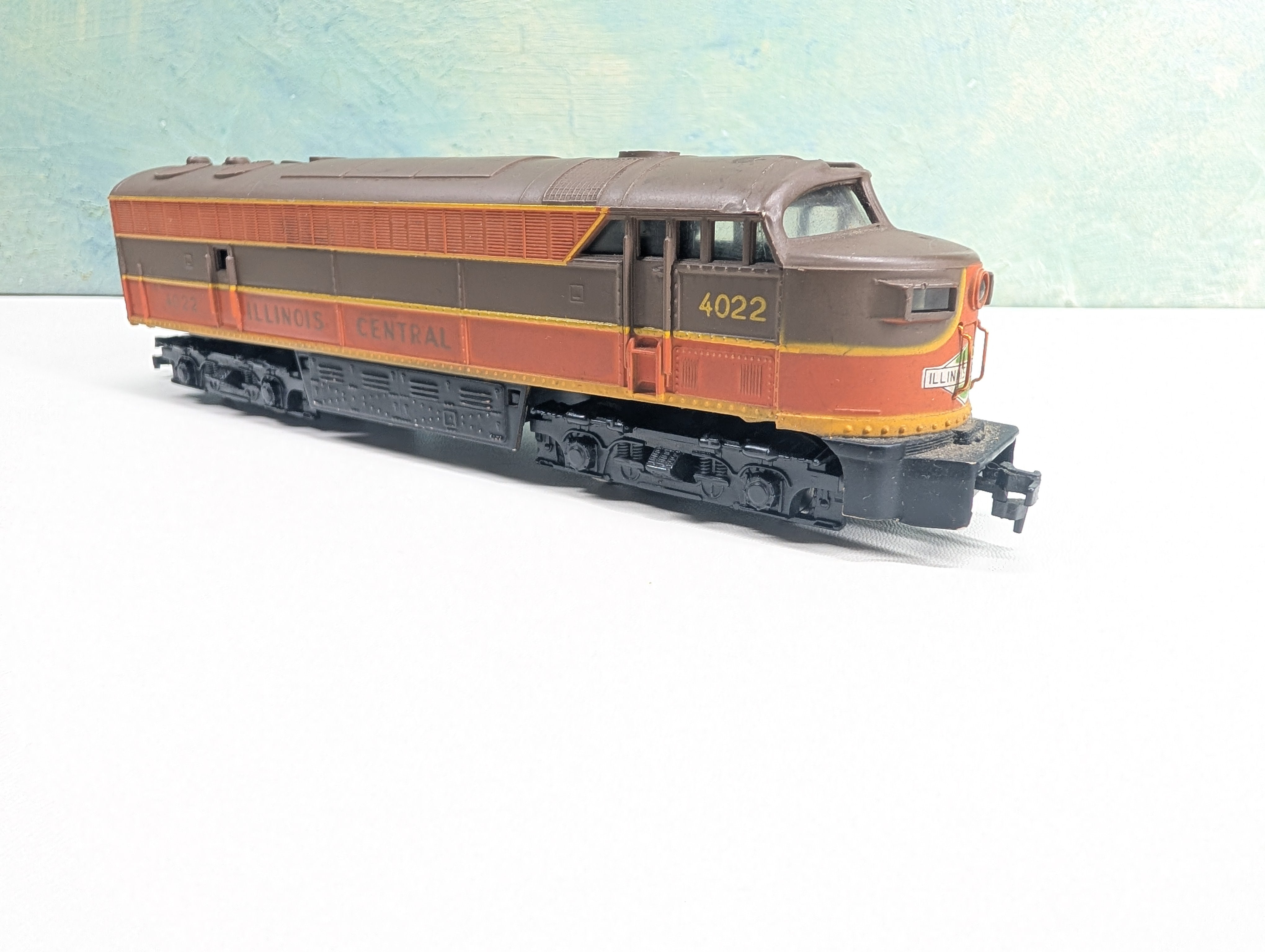 USED AHM HO Scale FM C-Liner Diesel Locomotive Illinois Central IC #4022 Tested! DC