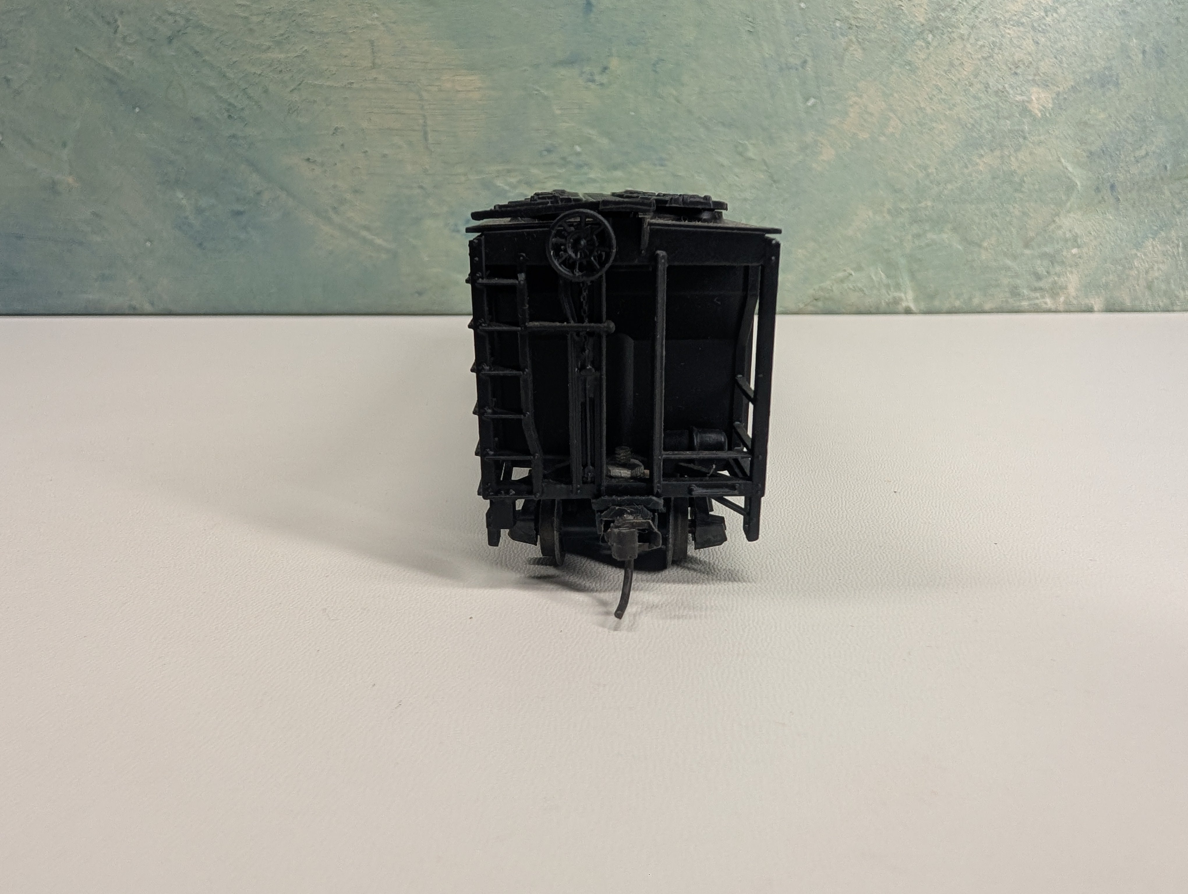 USED HO Scale 3 Bay Covered Hopper Wabash WAB #31212