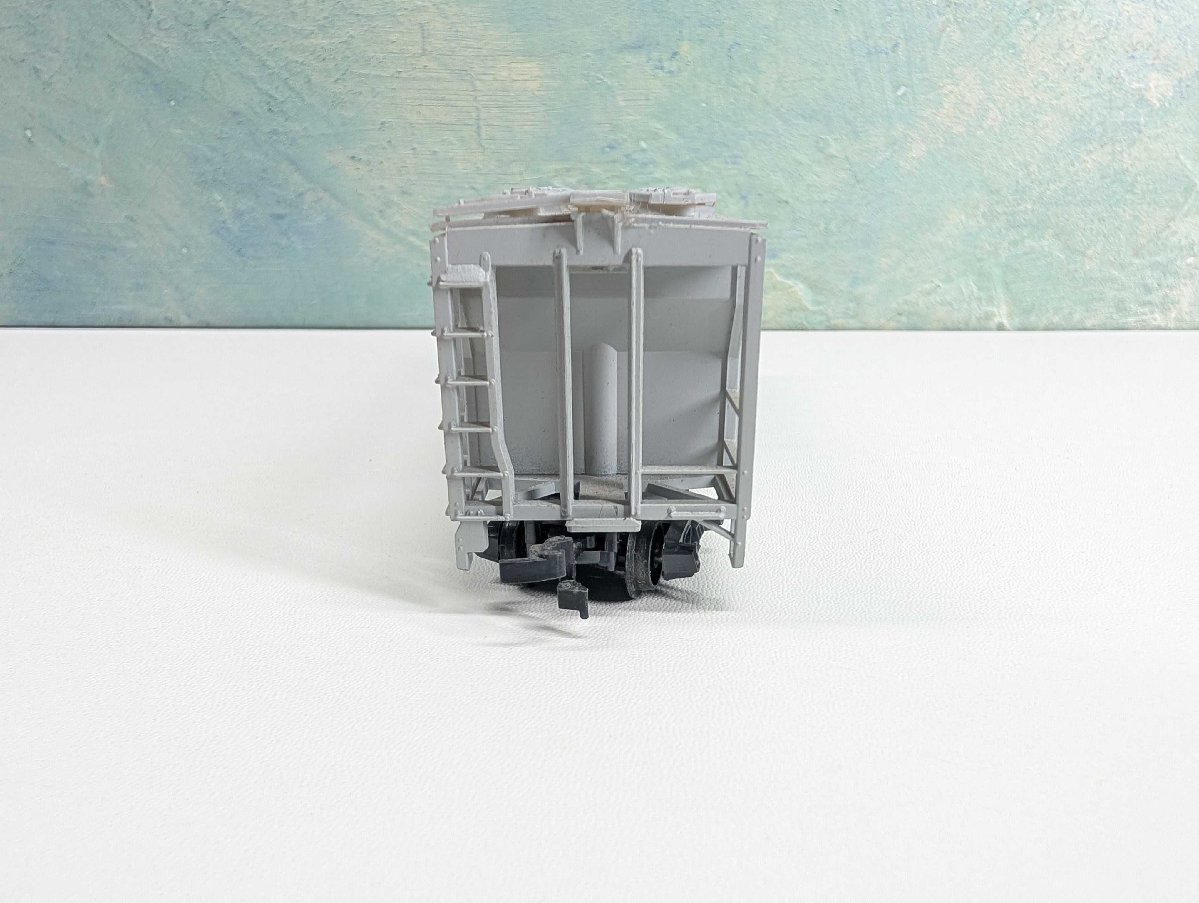 USED HO Scale 3 Bay Covered Hopper Florida Tile NAHX #59236