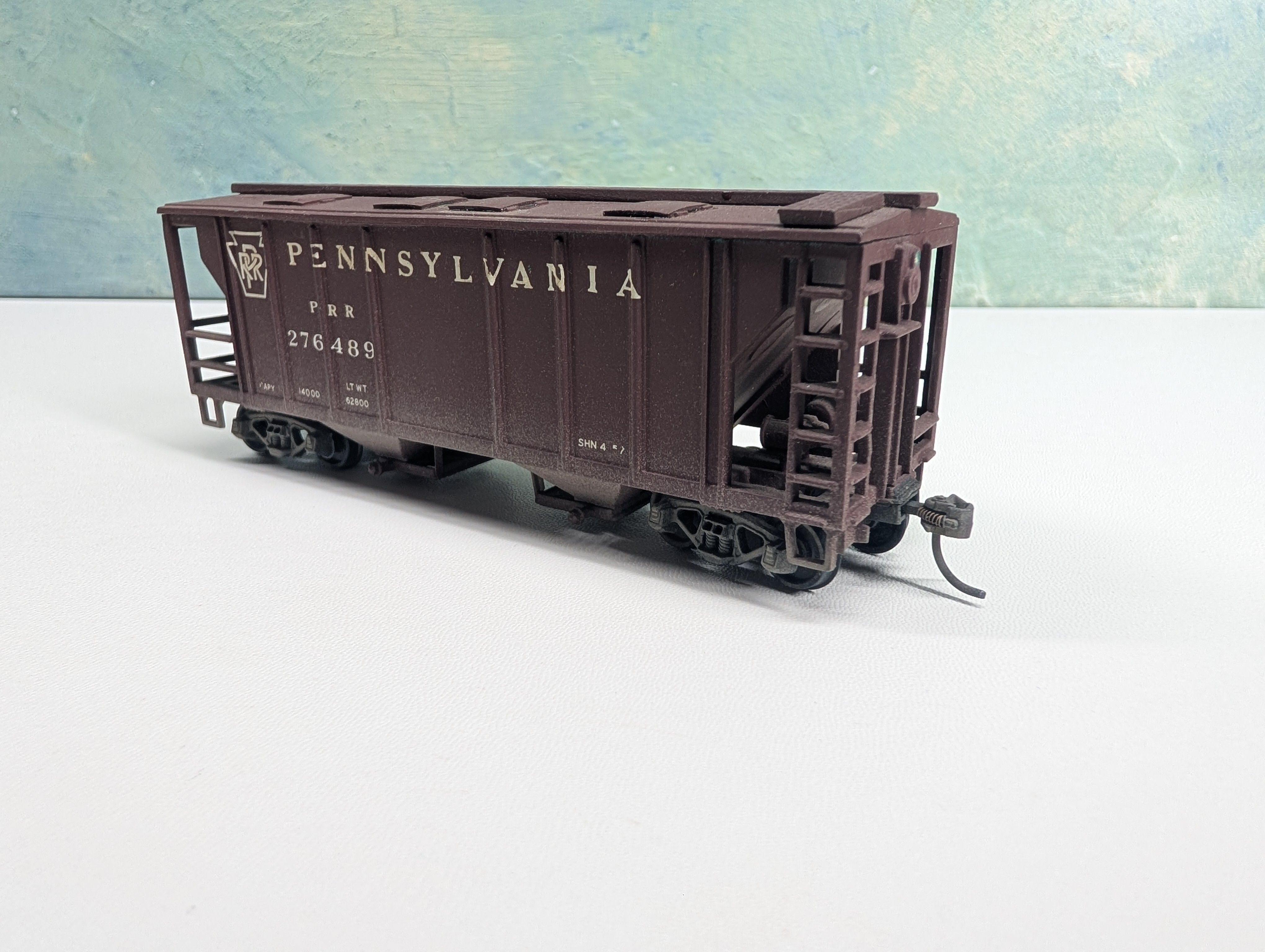 USED Roundhouse HO Scale 2 Bay Covered Hopper Pennsylvania PRR #276489 Weathered