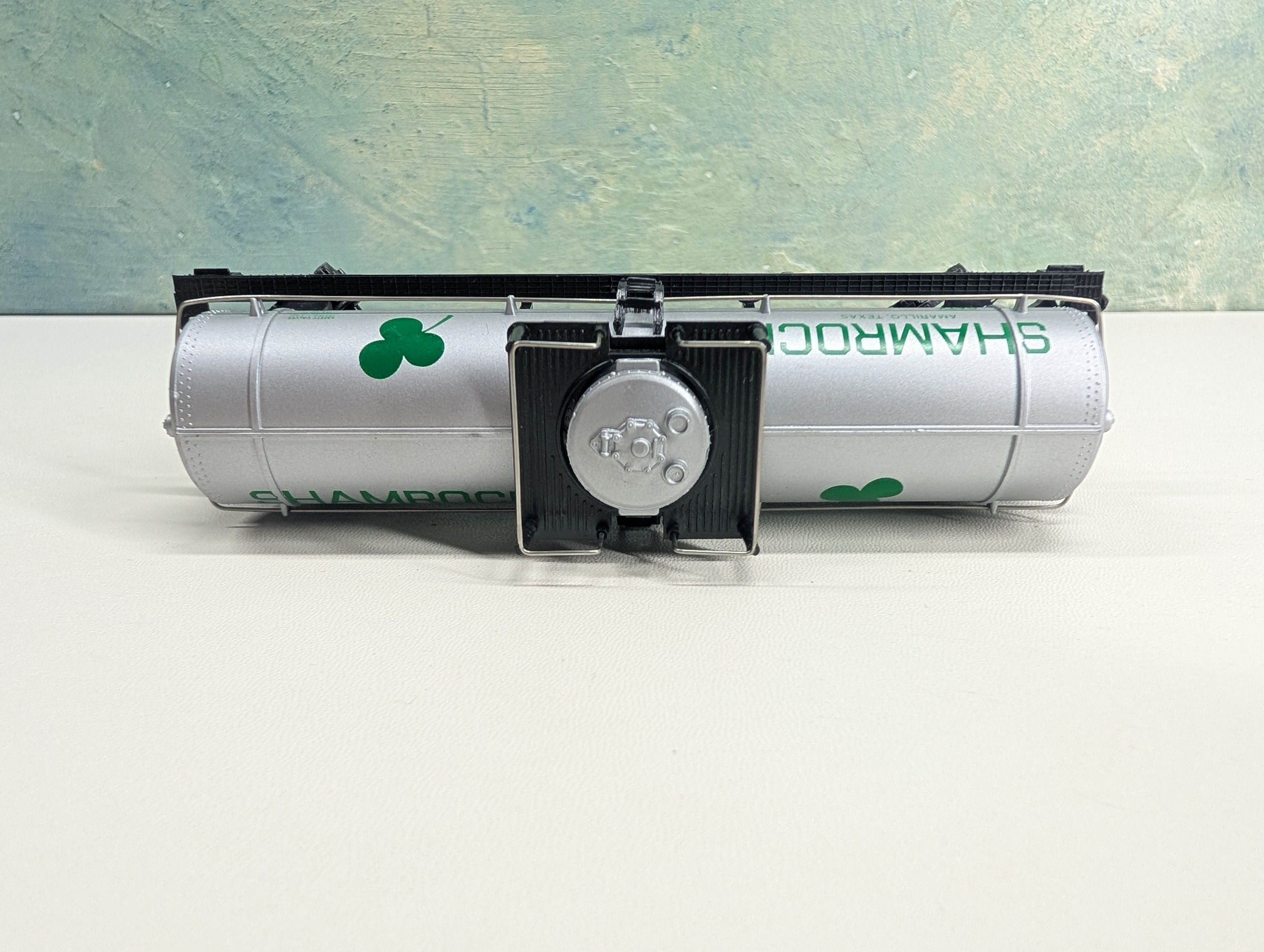 USED HO Scale Tank Car Shamrock GATX #6115 Metal Wheels